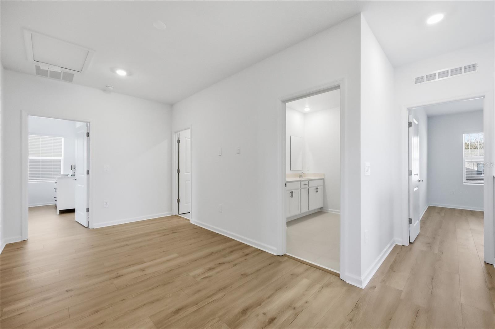 694 PERONI AVE, DEBARY, FL, 32713