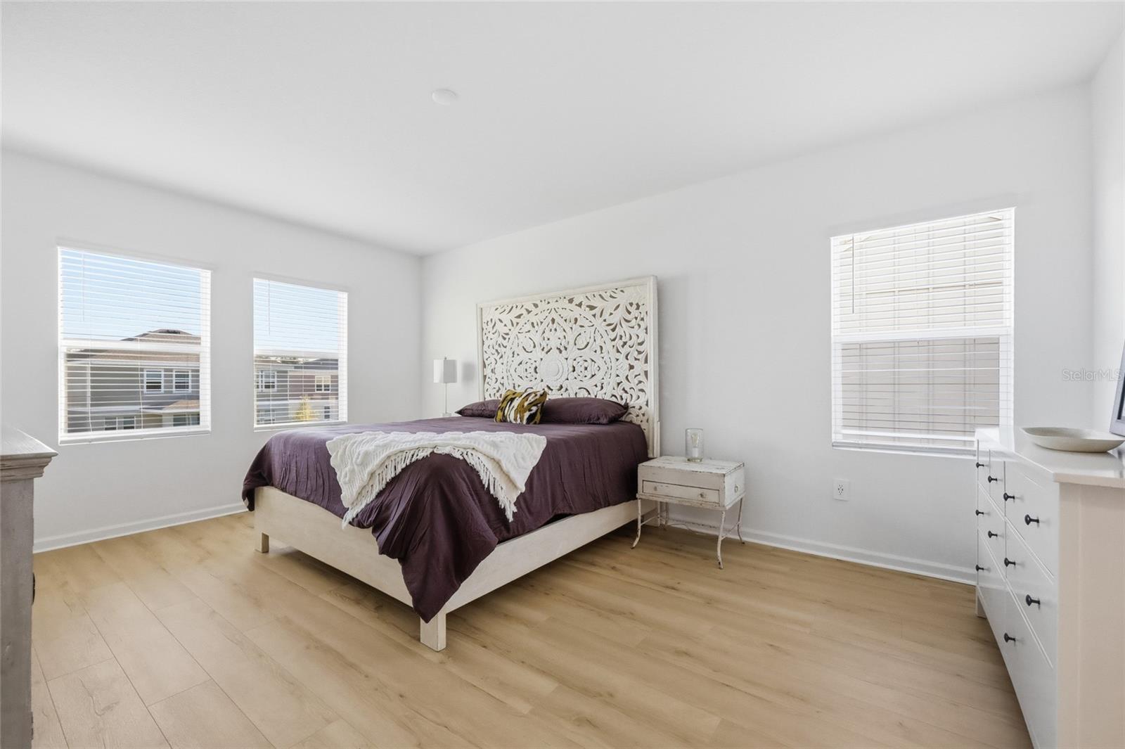 694 PERONI AVE, DEBARY, FL, 32713