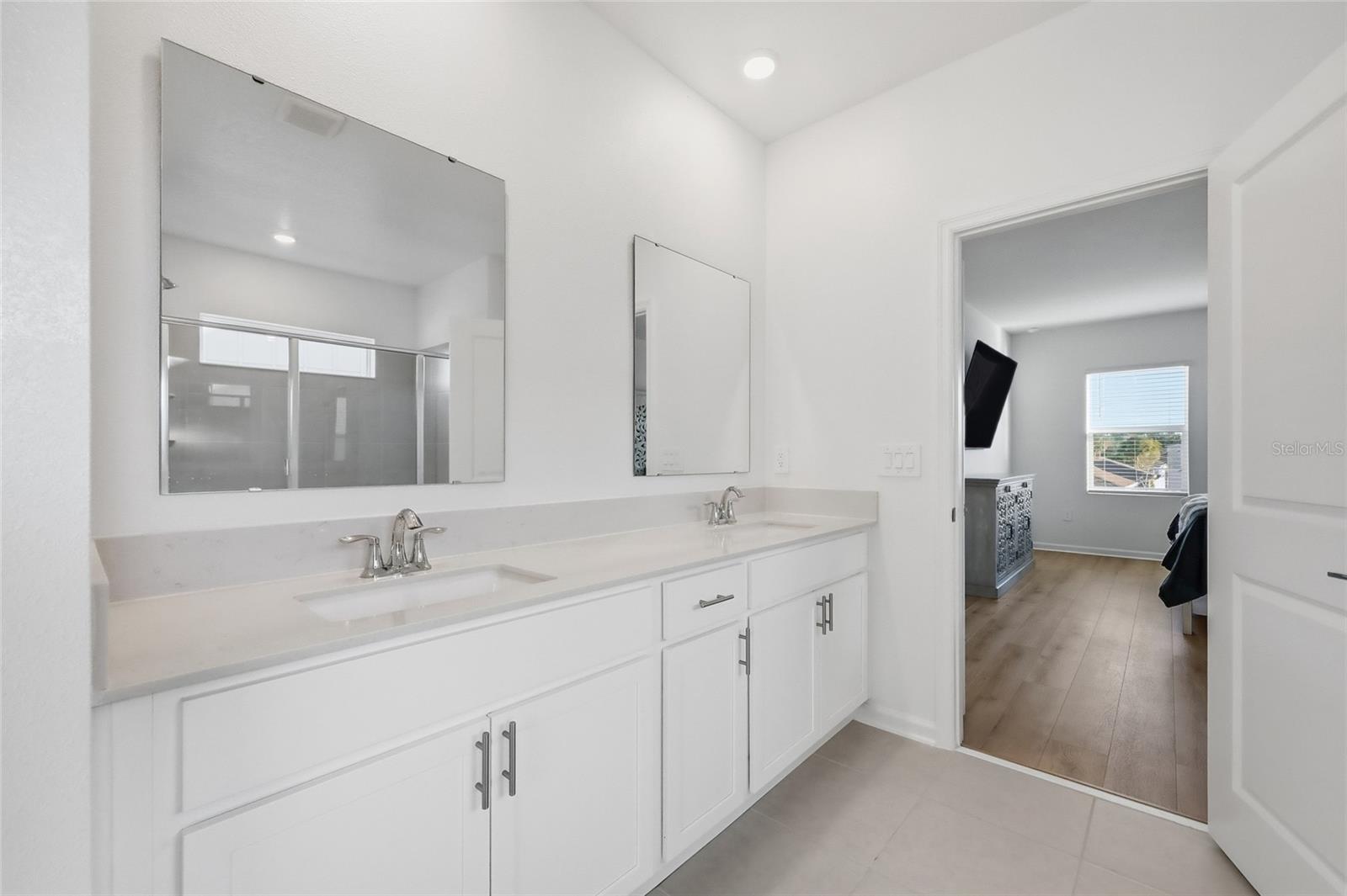 694 PERONI AVE, DEBARY, FL, 32713