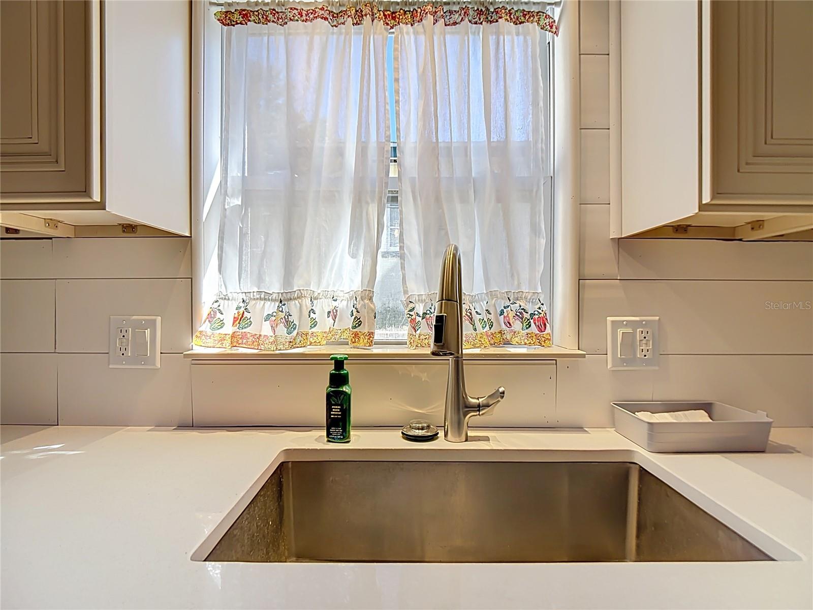 807 AVENUE L SE, WINTER HAVEN, FL, 33880