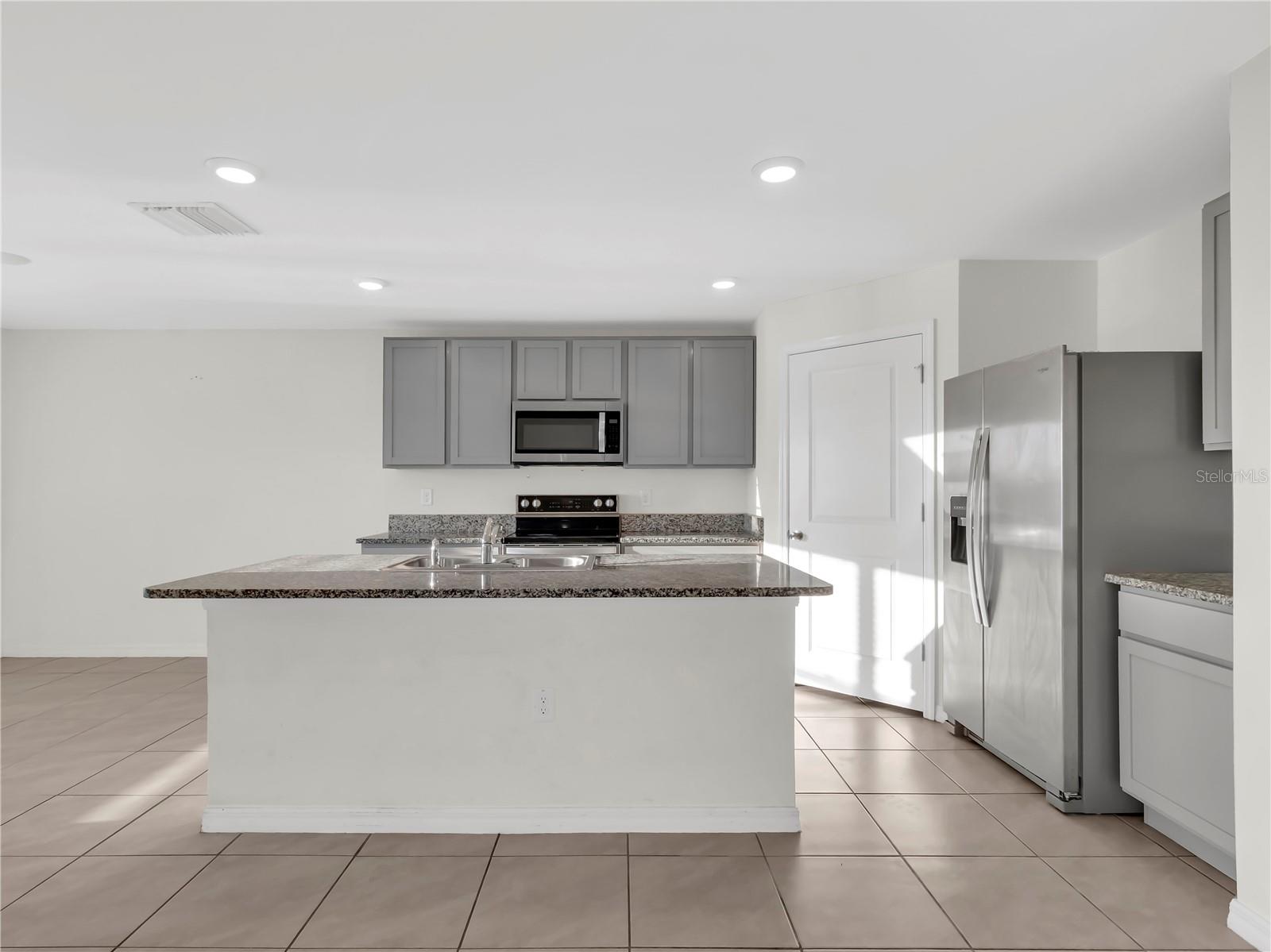 16645 MOSAIC OAR DR, WIMAUMA, FL, 33598