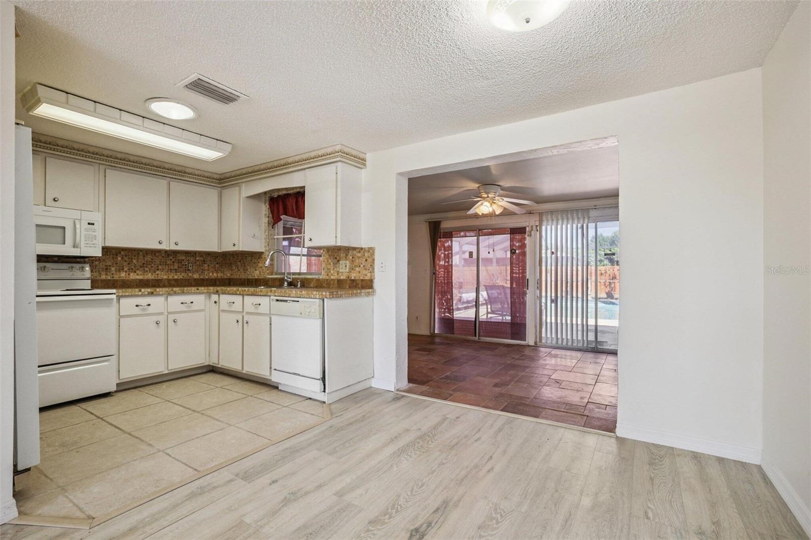 20168 EDGEWATER DR, PORT CHARLOTTE, FL, 33952