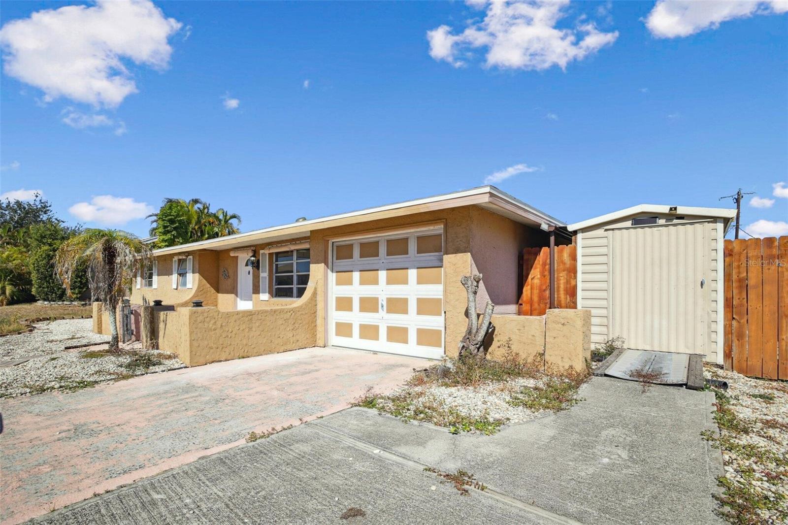 20168 EDGEWATER DR, PORT CHARLOTTE, FL, 33952