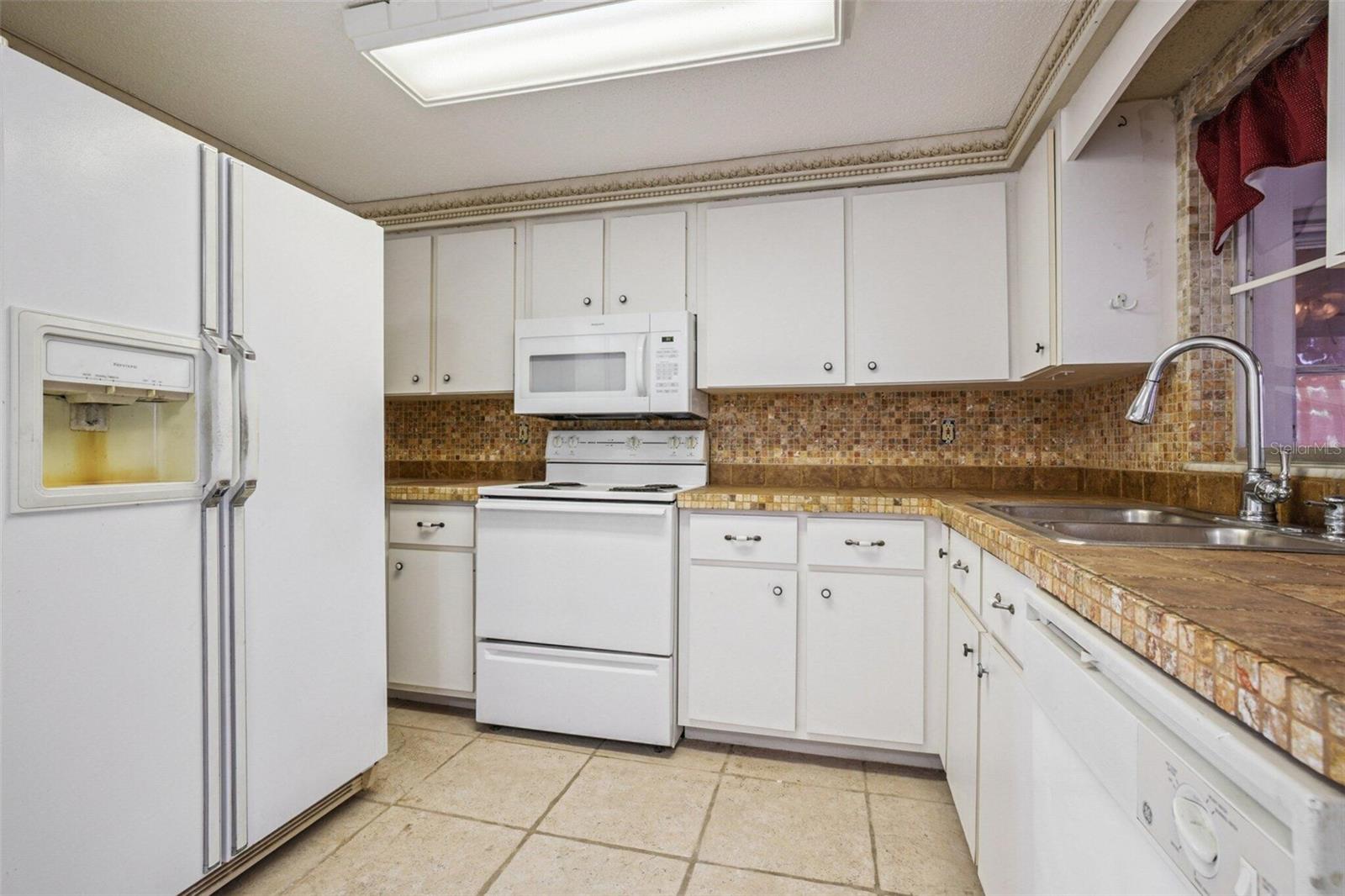 20168 EDGEWATER DR, PORT CHARLOTTE, FL, 33952