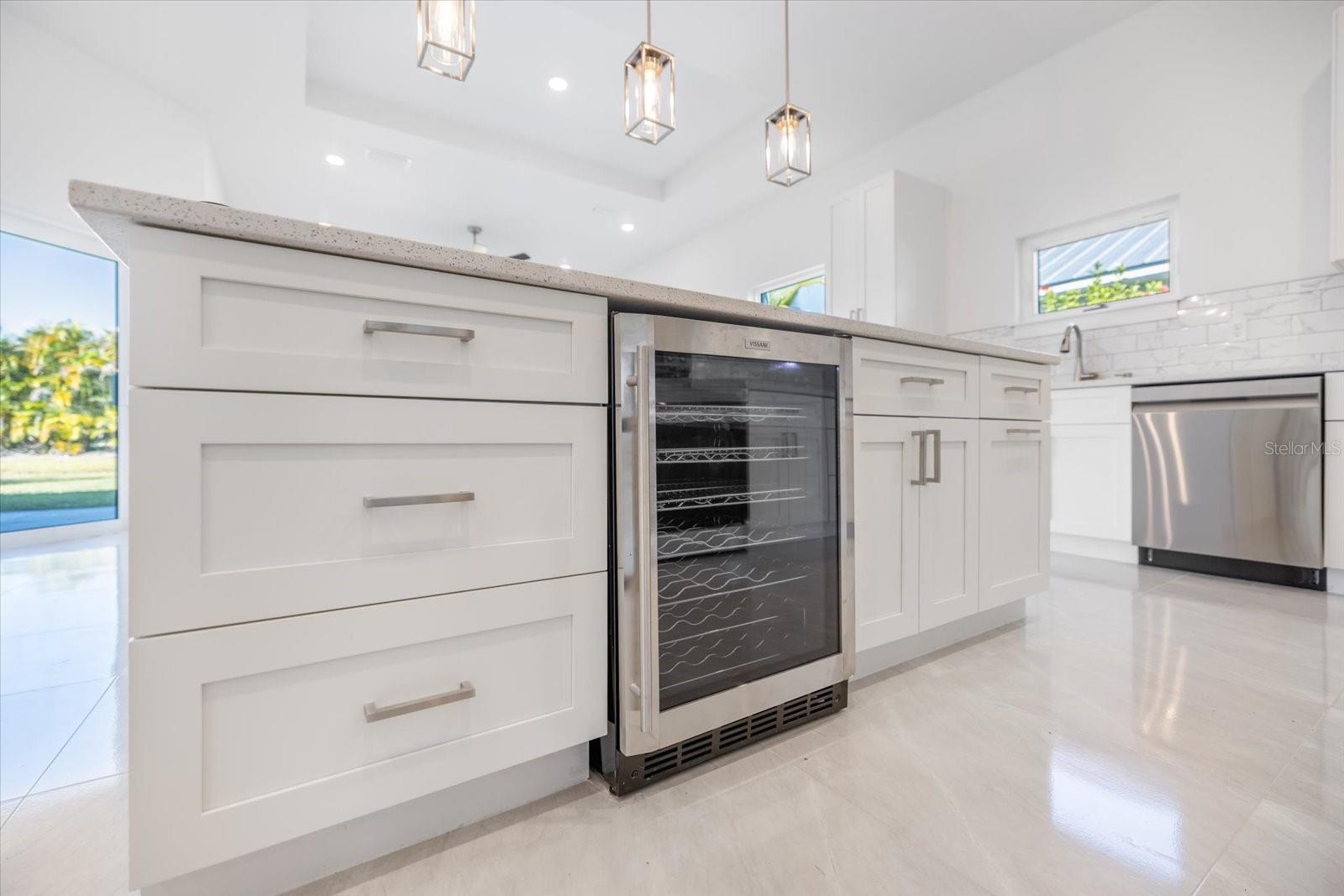 482 SUNSET RD N, ROTONDA WEST, FL, 33947