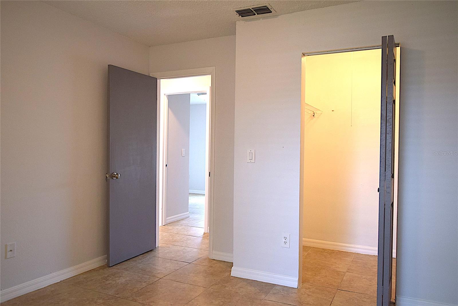 1242 MOHRLAKE DR, BRANDON, FL, 33511