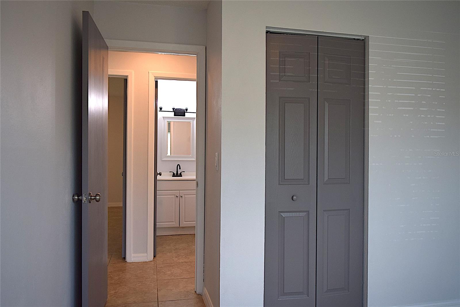 1242 MOHRLAKE DR, BRANDON, FL, 33511