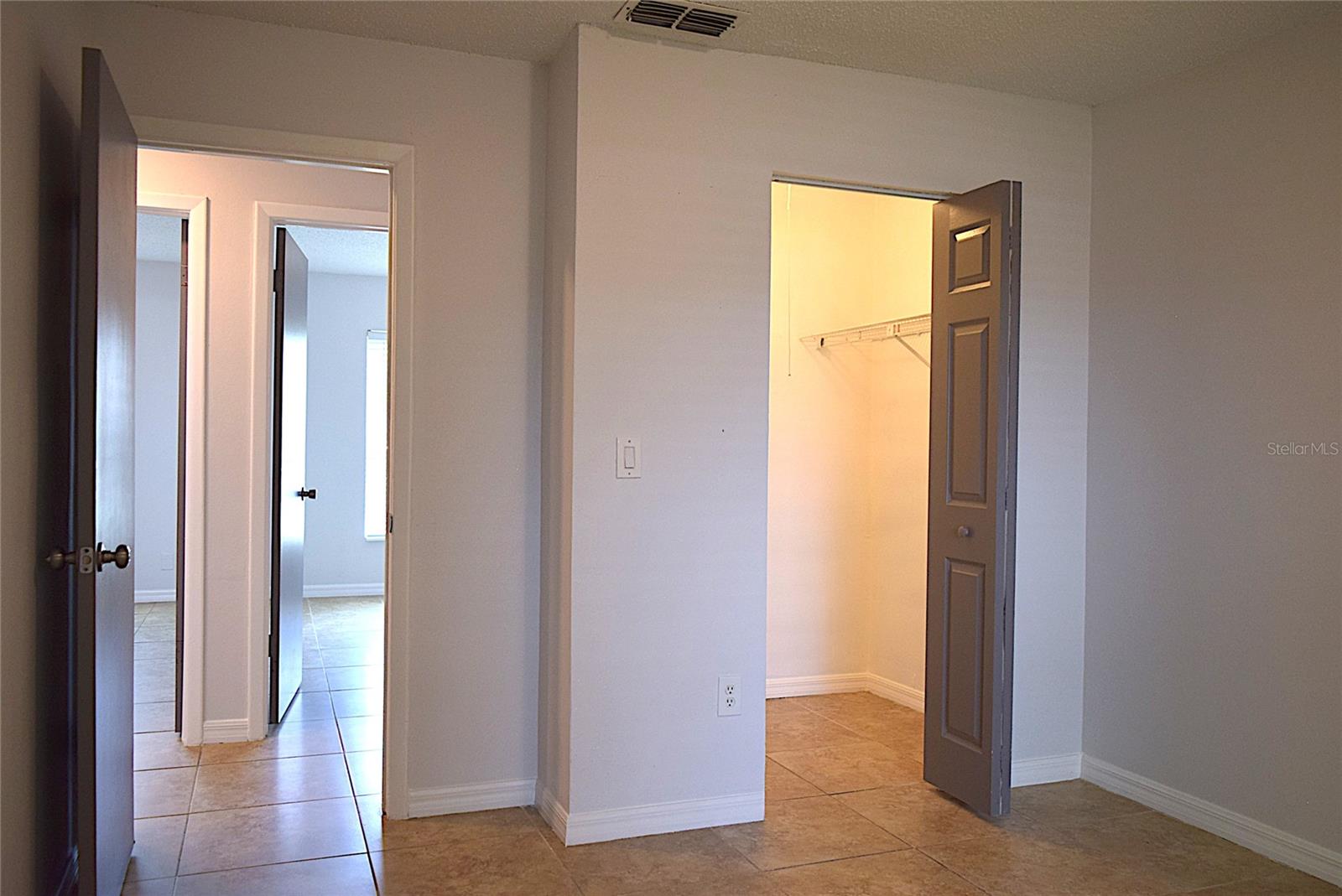 1242 MOHRLAKE DR, BRANDON, FL, 33511