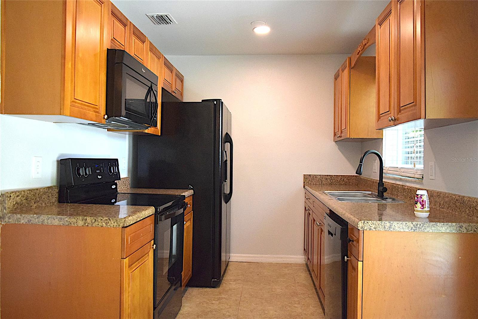 1242 MOHRLAKE DR, BRANDON, FL, 33511