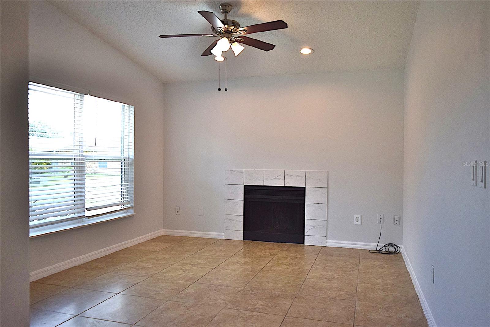 1242 MOHRLAKE DR, BRANDON, FL, 33511