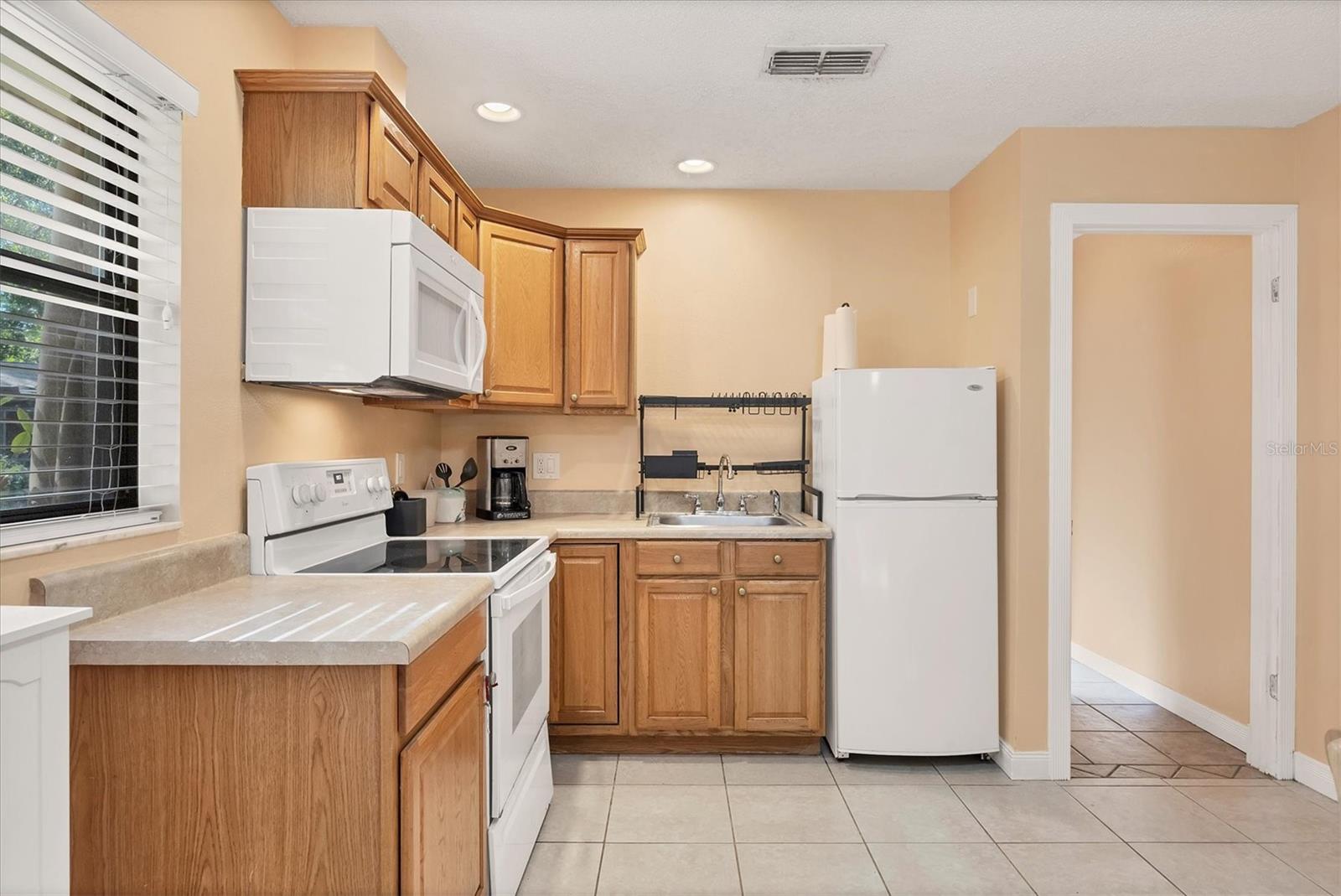 2703 FOREST KNOLL DR #B, SARASOTA, FL, 34232