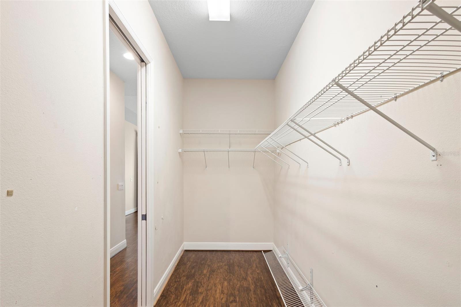 106 LOWER LAKE CT, DEBARY, FL, 32713