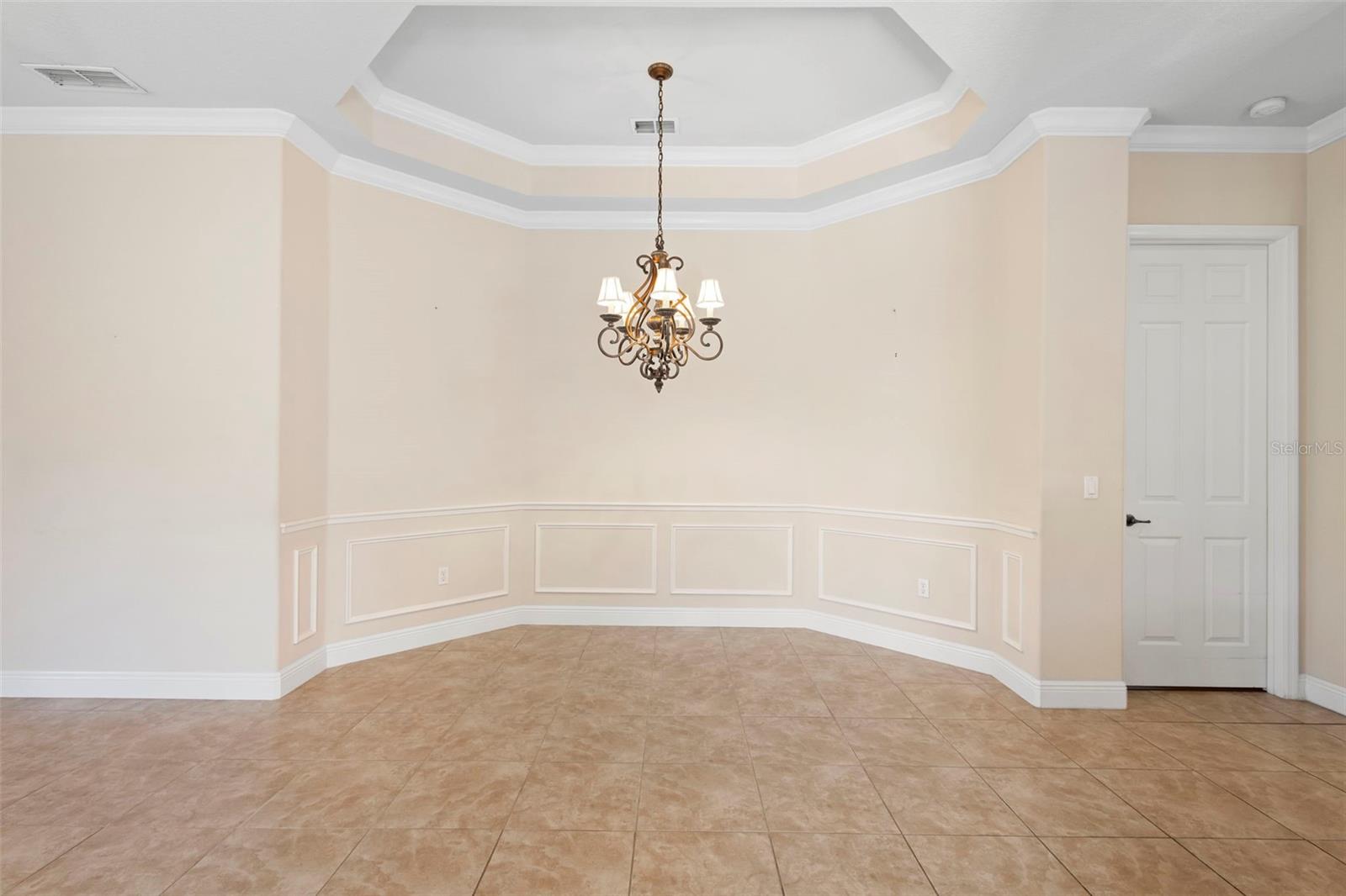 106 LOWER LAKE CT, DEBARY, FL, 32713