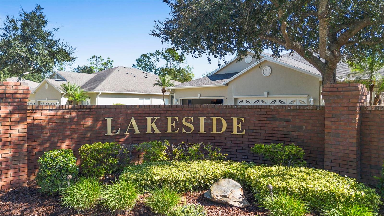 106 LOWER LAKE CT, DEBARY, FL, 32713