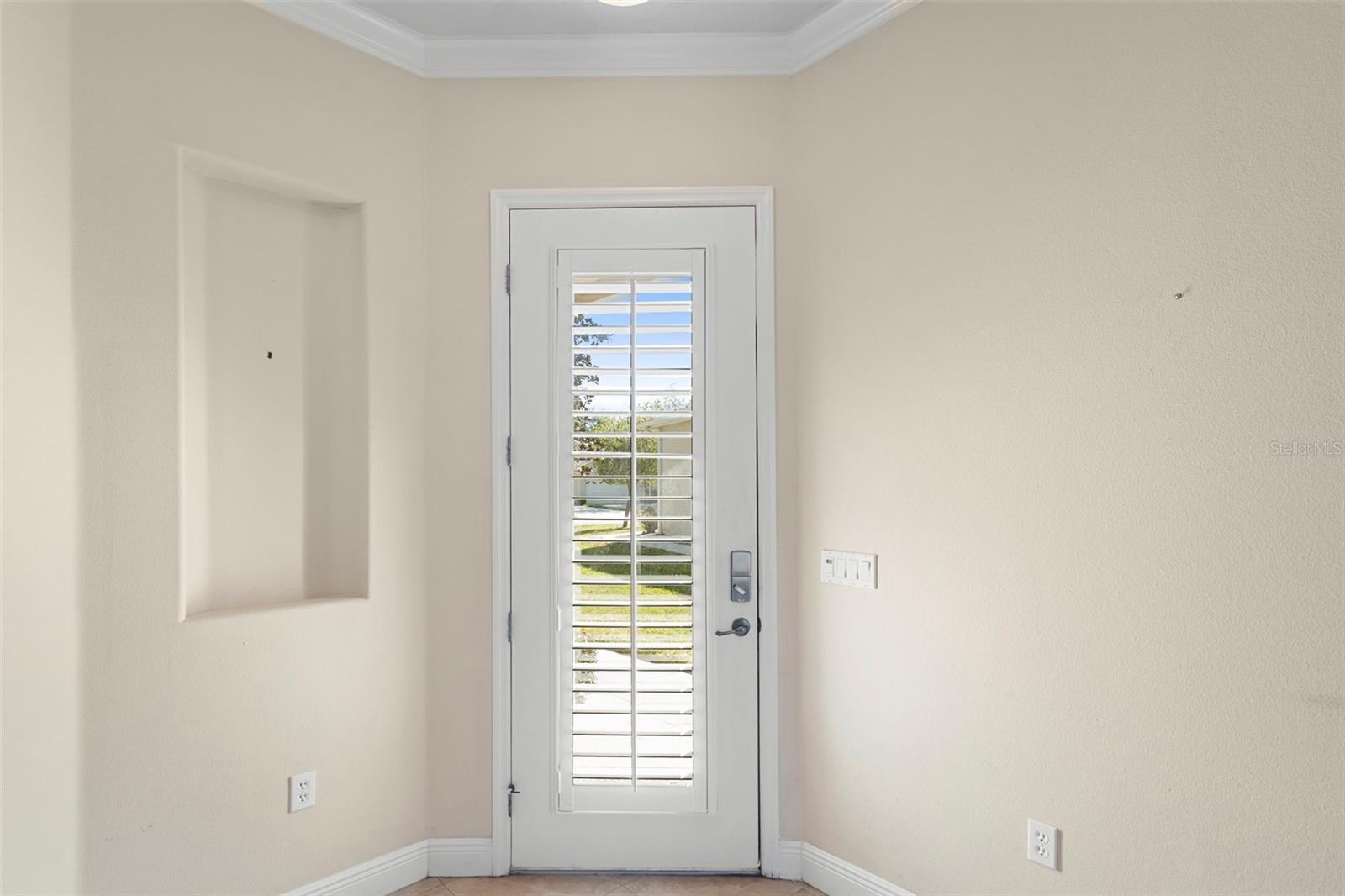 106 LOWER LAKE CT, DEBARY, FL, 32713