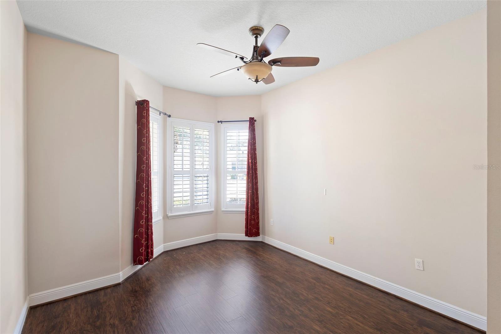 106 LOWER LAKE CT, DEBARY, FL, 32713