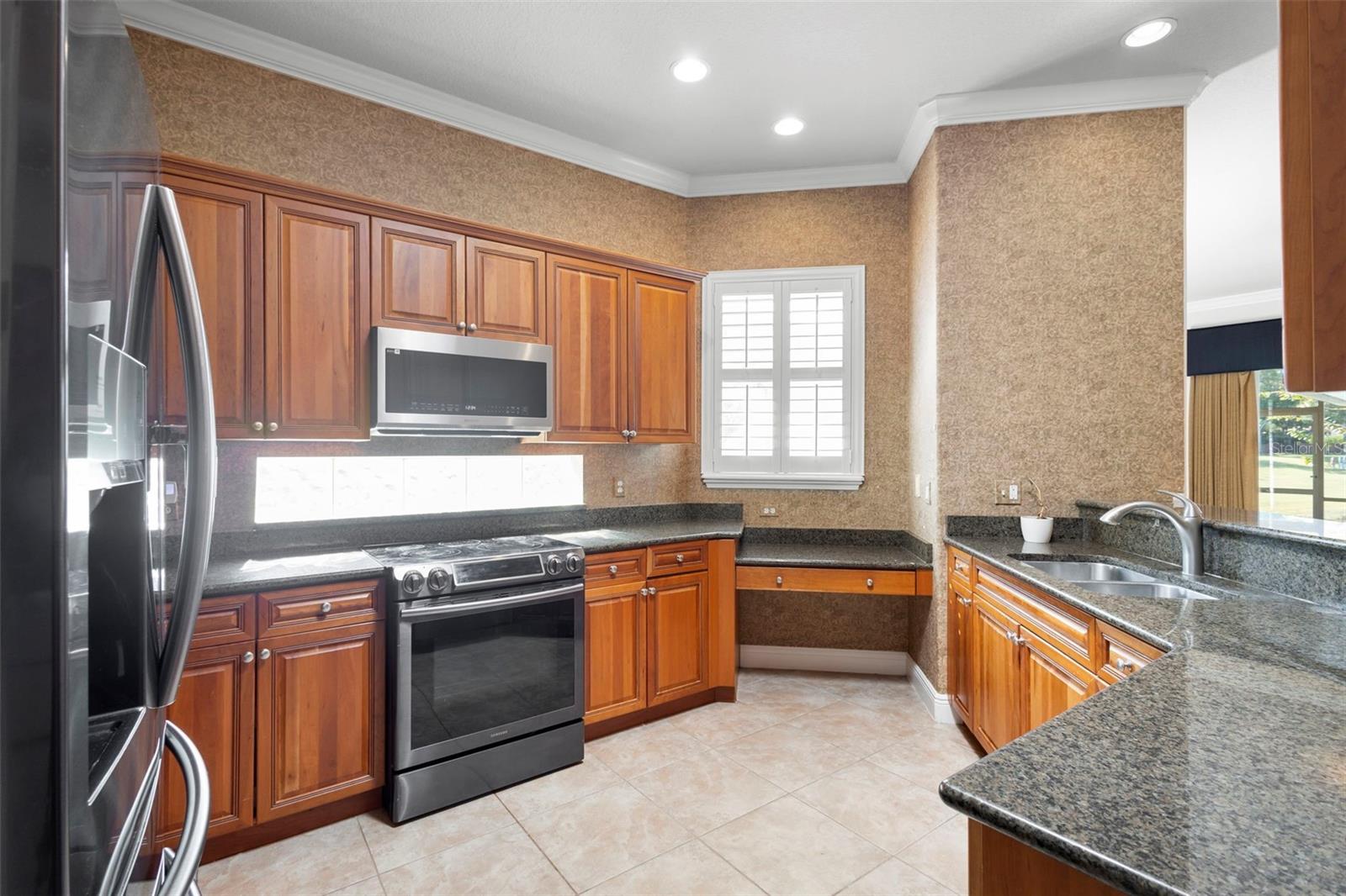 106 LOWER LAKE CT, DEBARY, FL, 32713