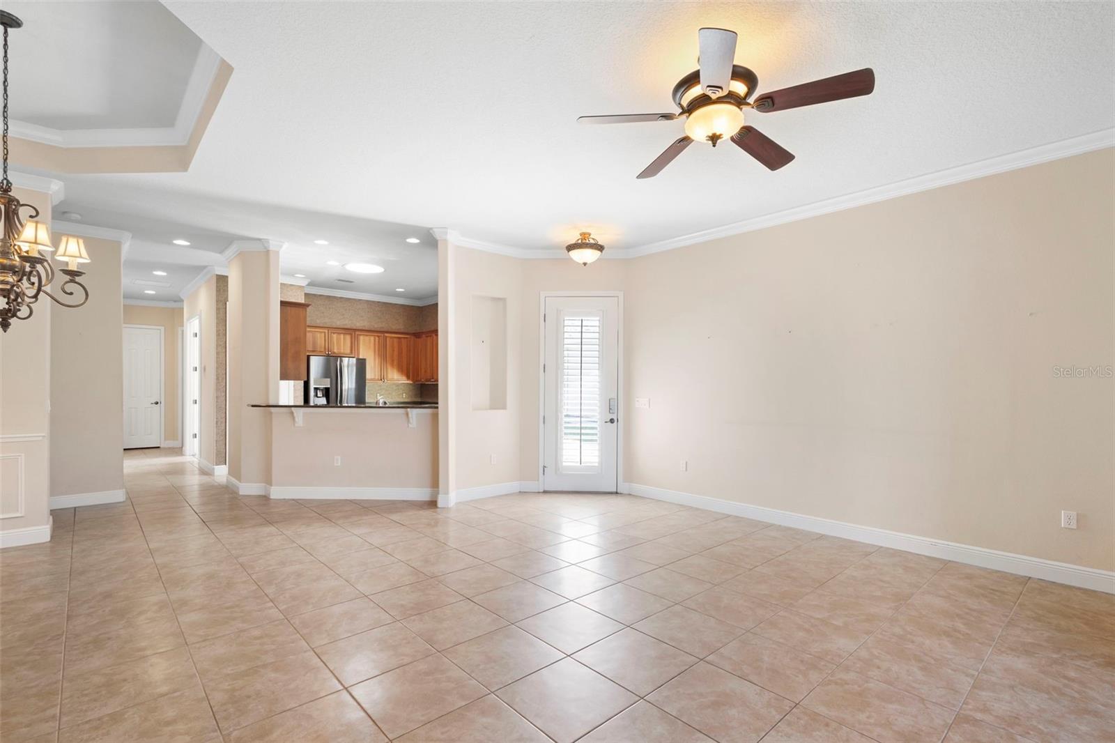 106 LOWER LAKE CT, DEBARY, FL, 32713