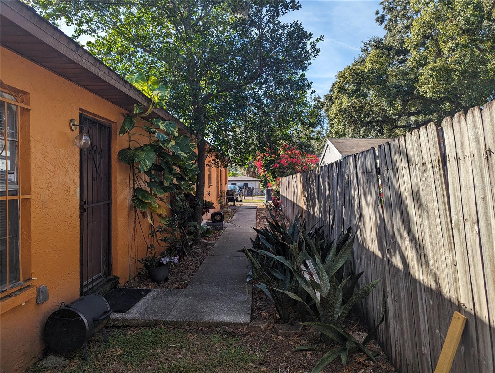 7517 LAKESHORE DR #A, TAMPA, FL, 33604