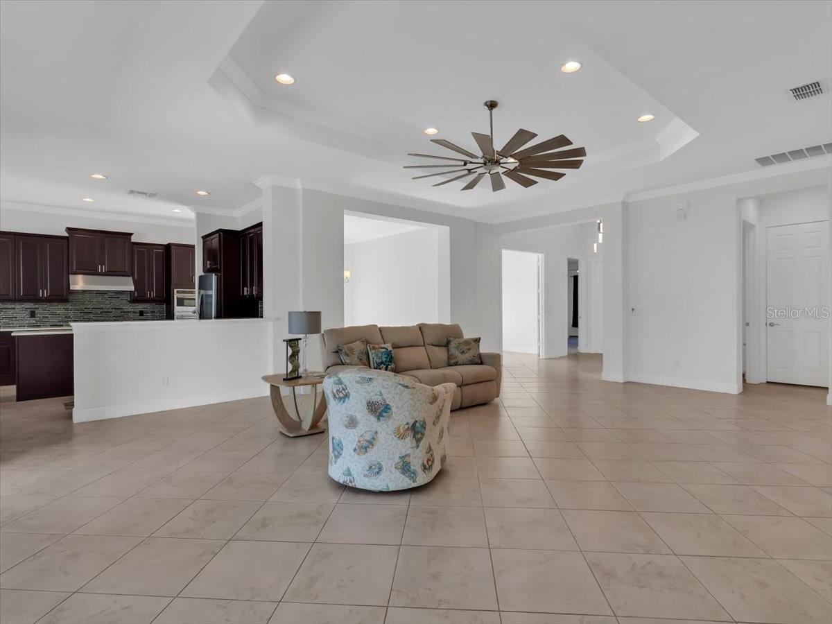 16308 GARNET GLEN PL, WIMAUMA, FL, 33598