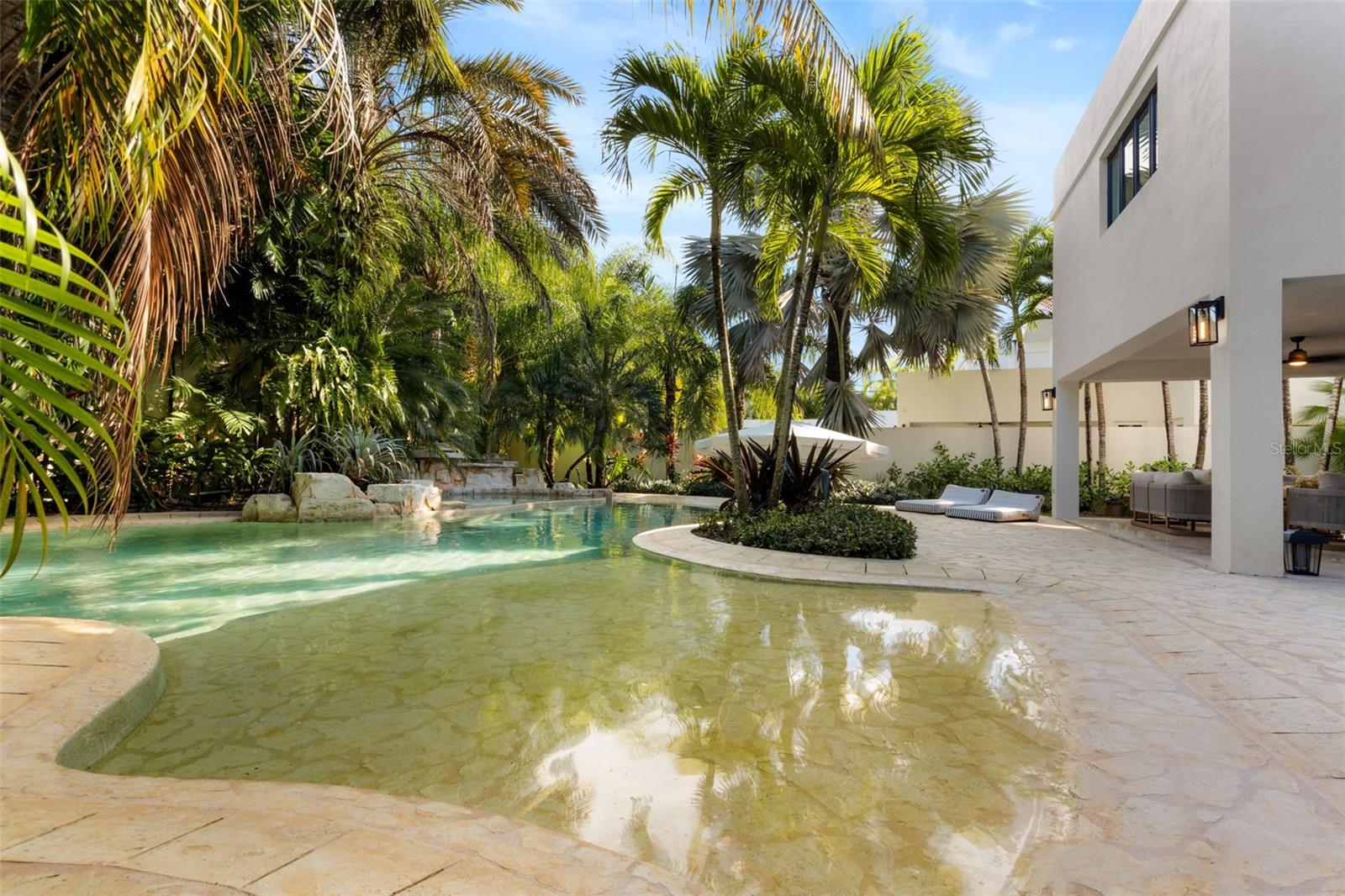 PR9117432 Property Photo