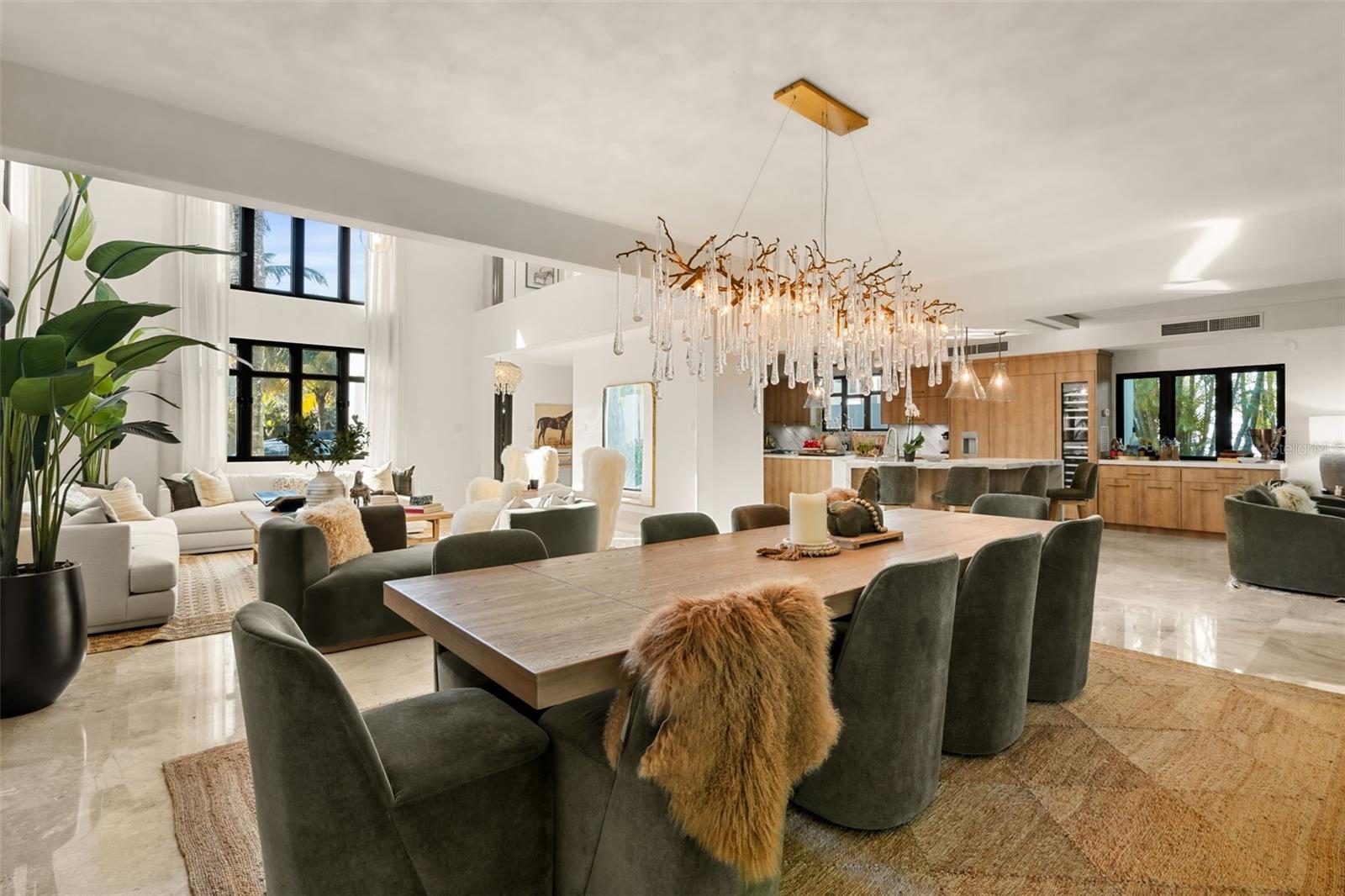 PR9117432 Property Photo