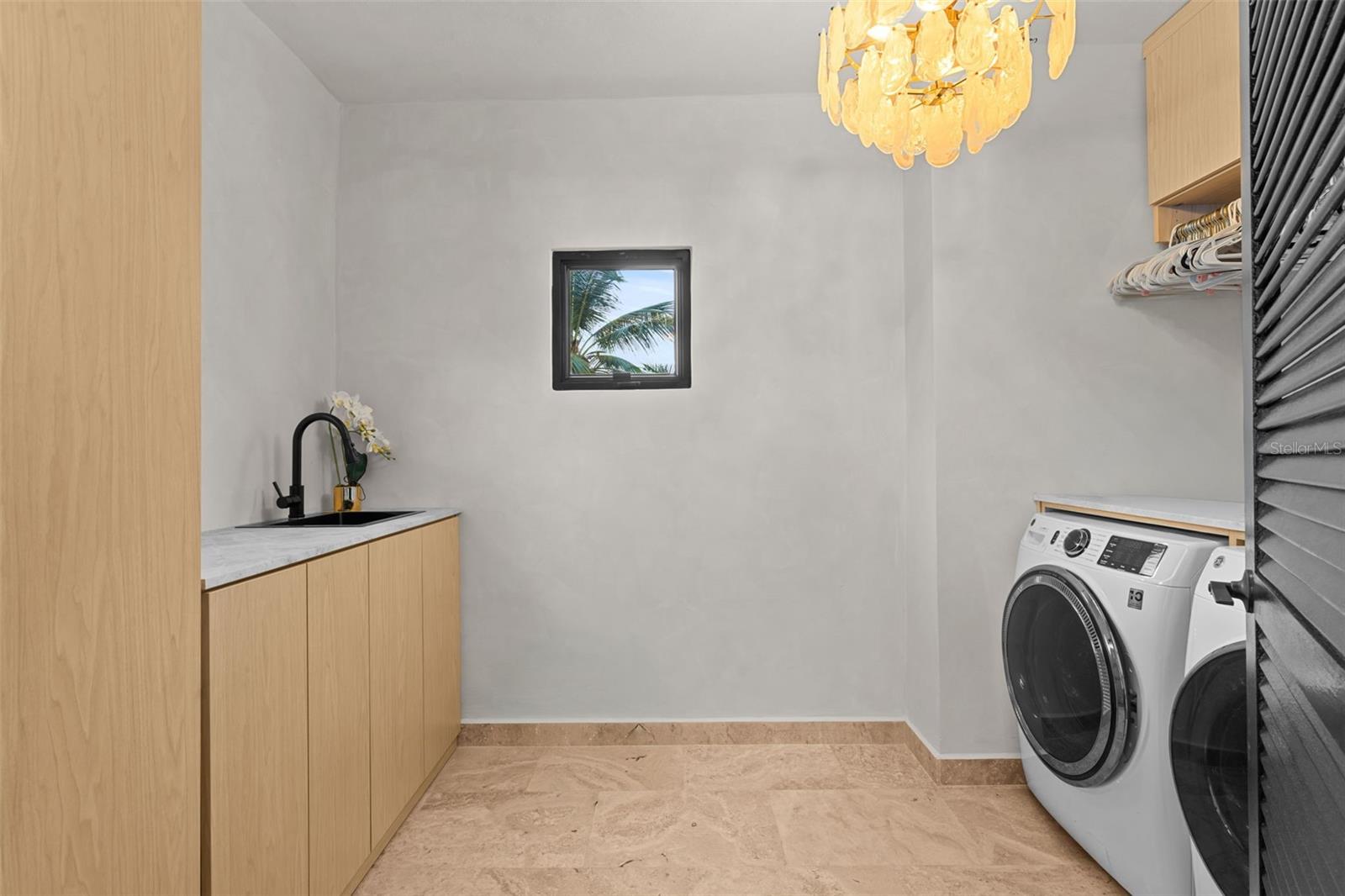 PR9117432 Property Photo