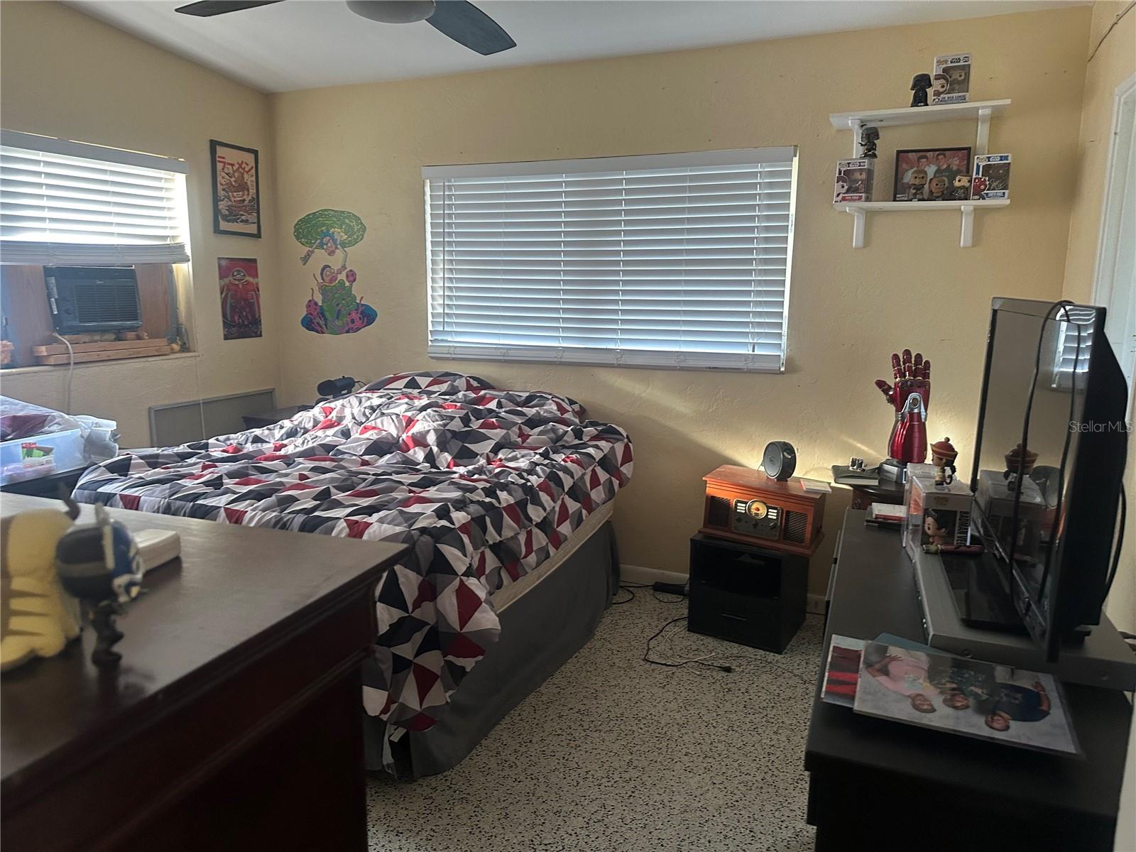 912 68TH AVE W, BRADENTON, FL, 34207