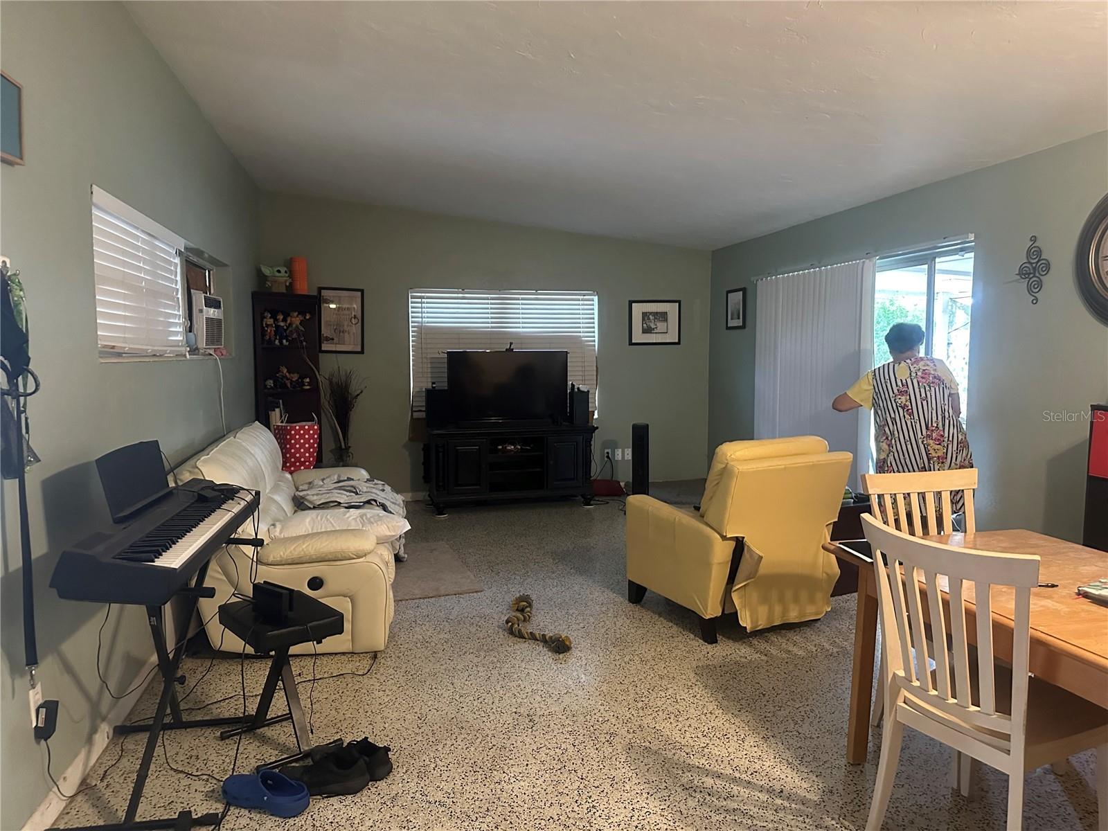 912 68TH AVE W, BRADENTON, FL, 34207