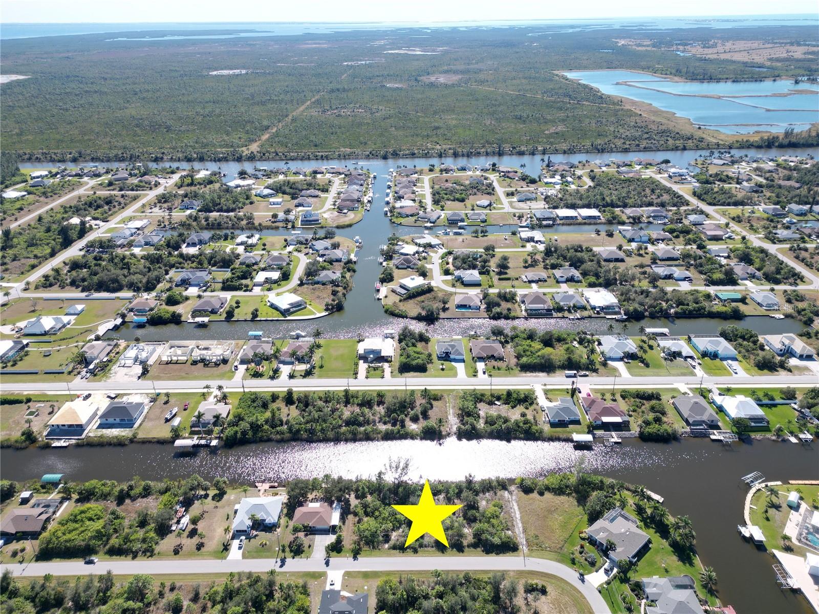 15706 STUART CIR, PORT CHARLOTTE, FL, 33981