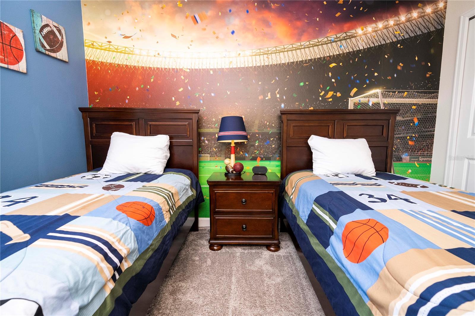 8987 CABOT CLIFFS DR, DAVENPORT, FL, 33896