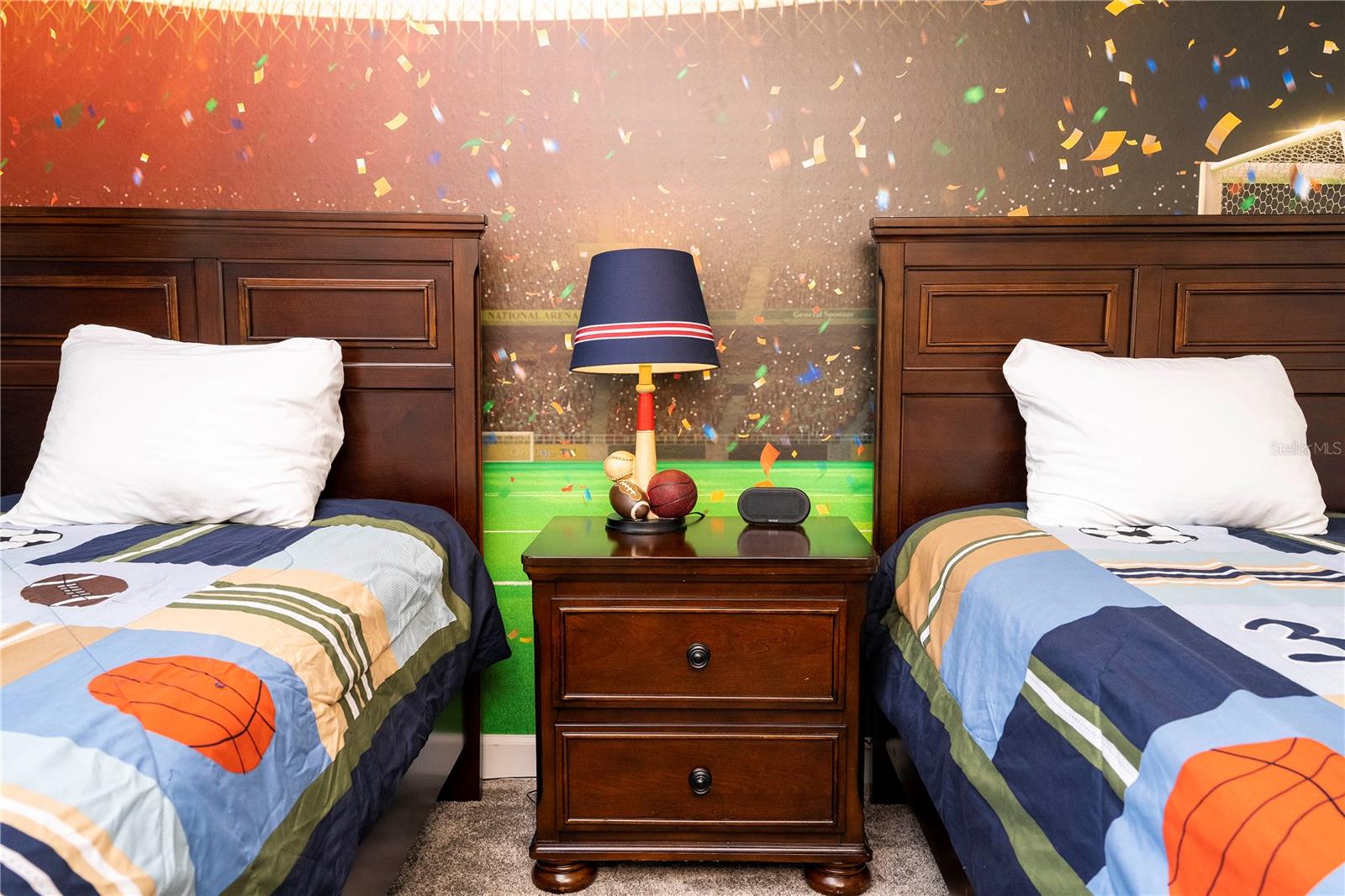 8987 CABOT CLIFFS DR, DAVENPORT, FL, 33896