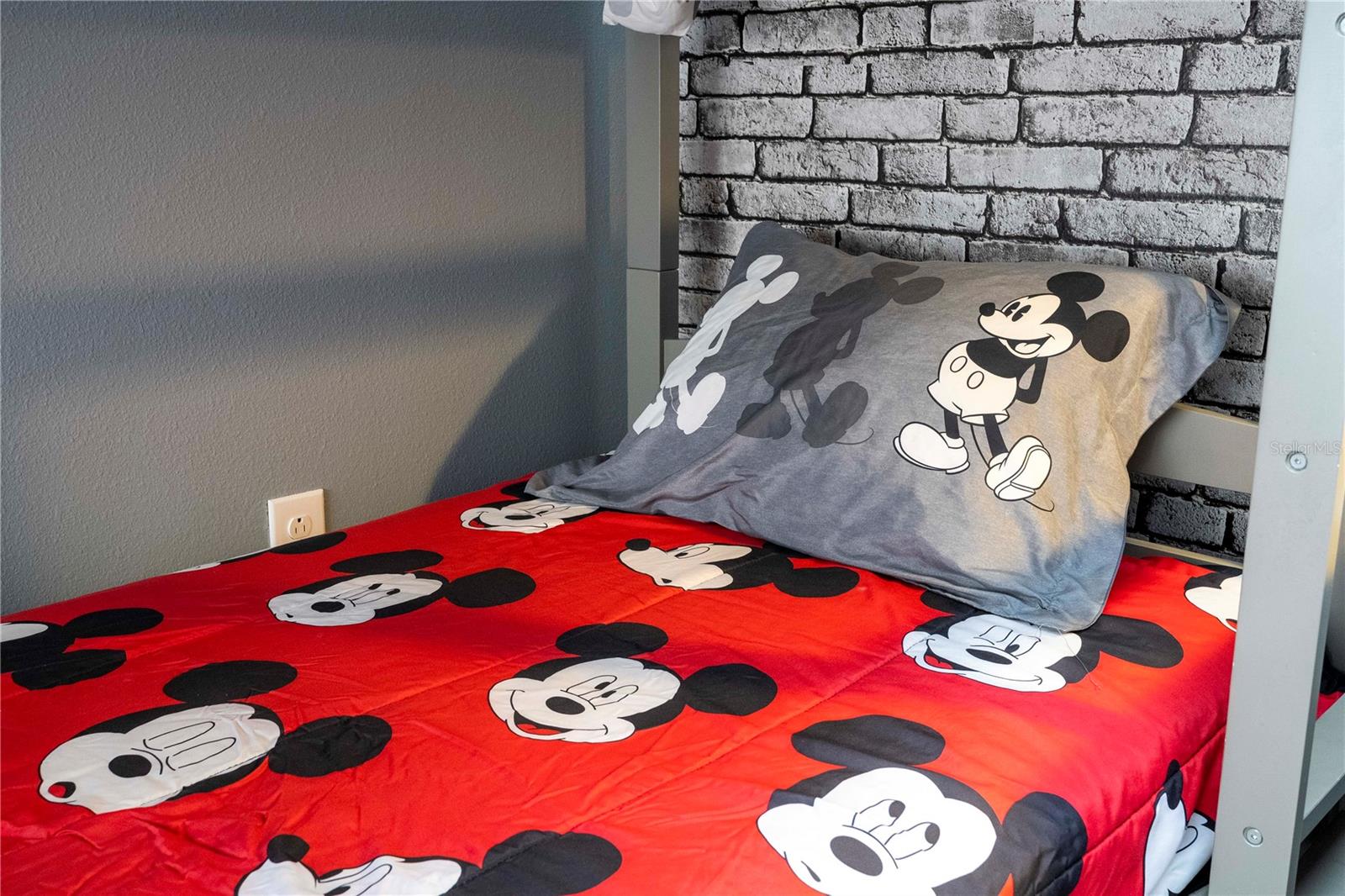 8987 CABOT CLIFFS DR, DAVENPORT, FL, 33896