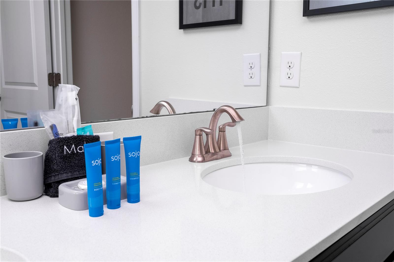 8987 CABOT CLIFFS DR, DAVENPORT, FL, 33896