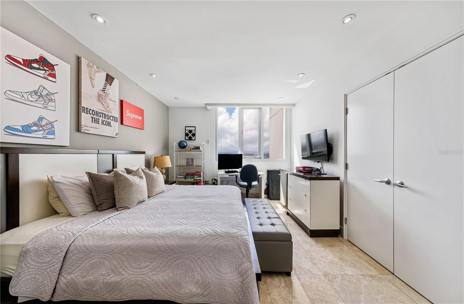 PR9117433 Property Photo