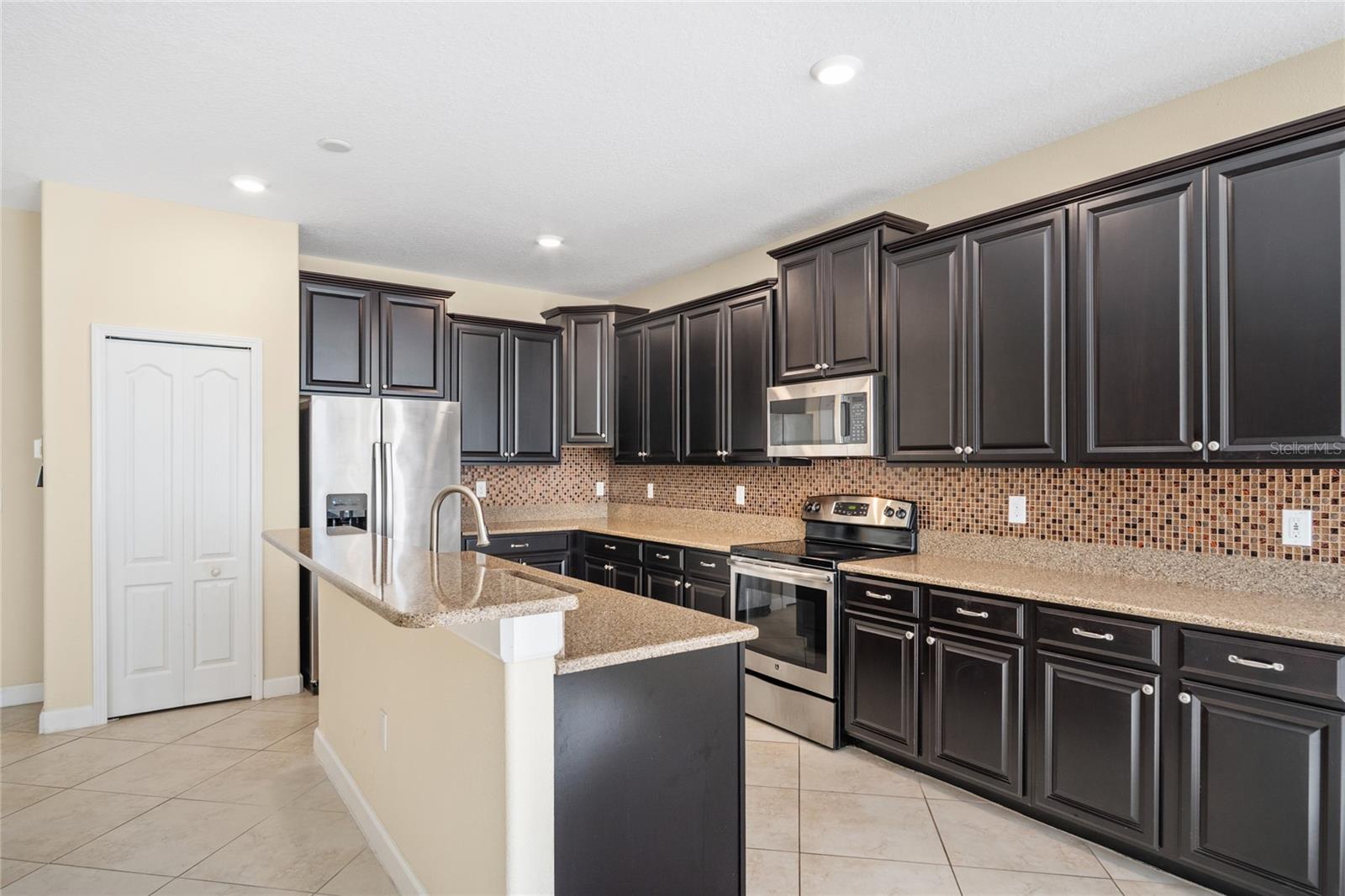 1455 LAKE SIDE AVE, DAVENPORT, FL, 33837