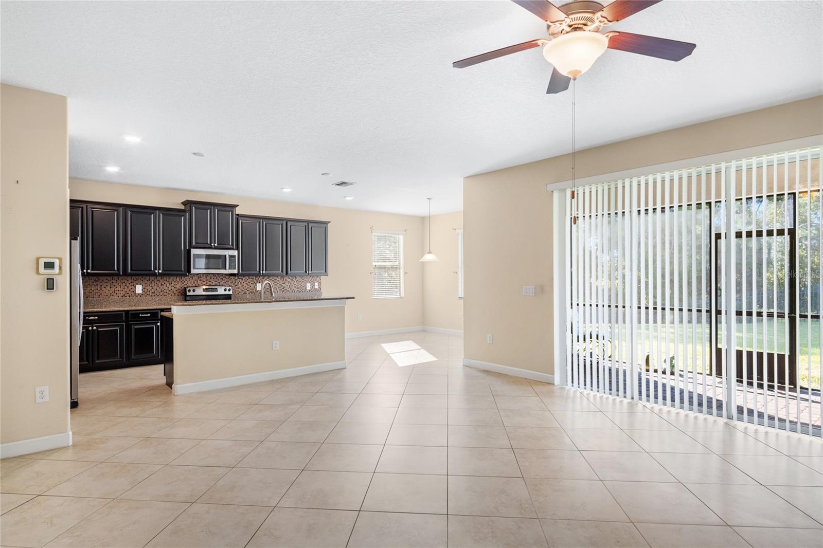 1455 LAKE SIDE AVE, DAVENPORT, FL, 33837