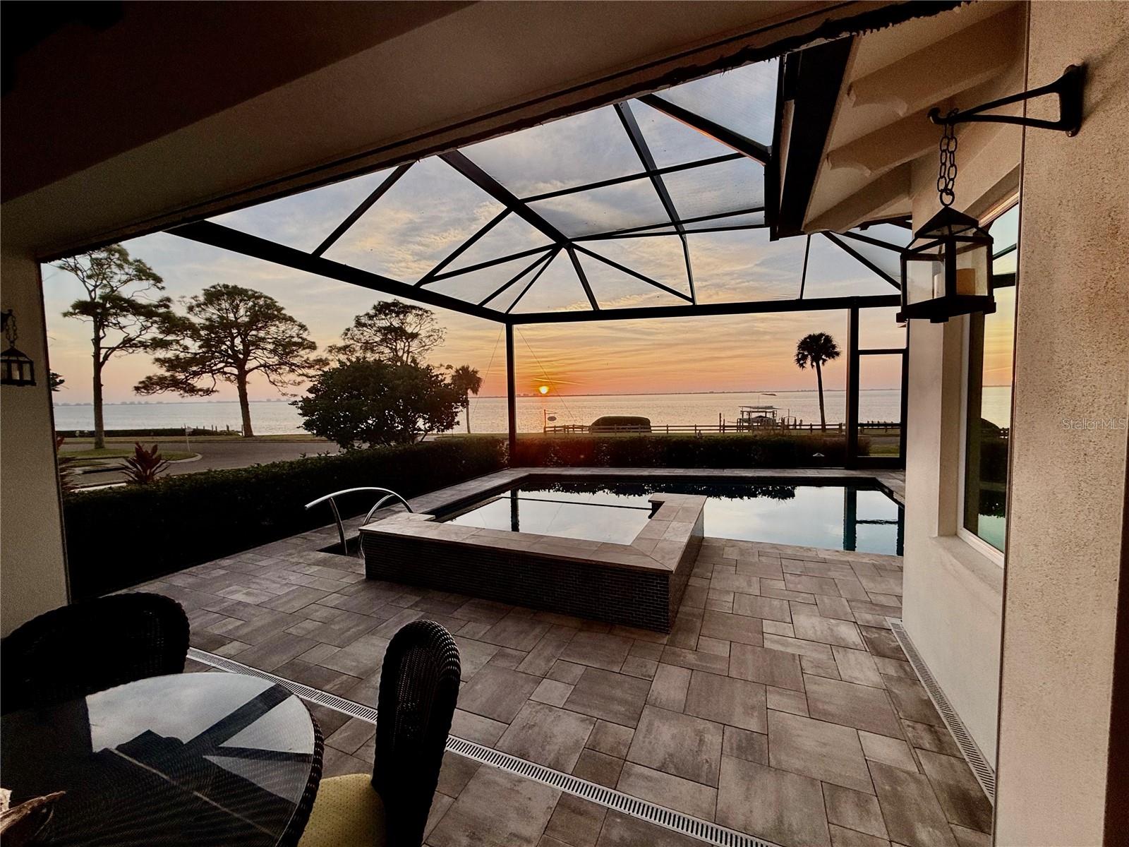 A4672404 Property Photo