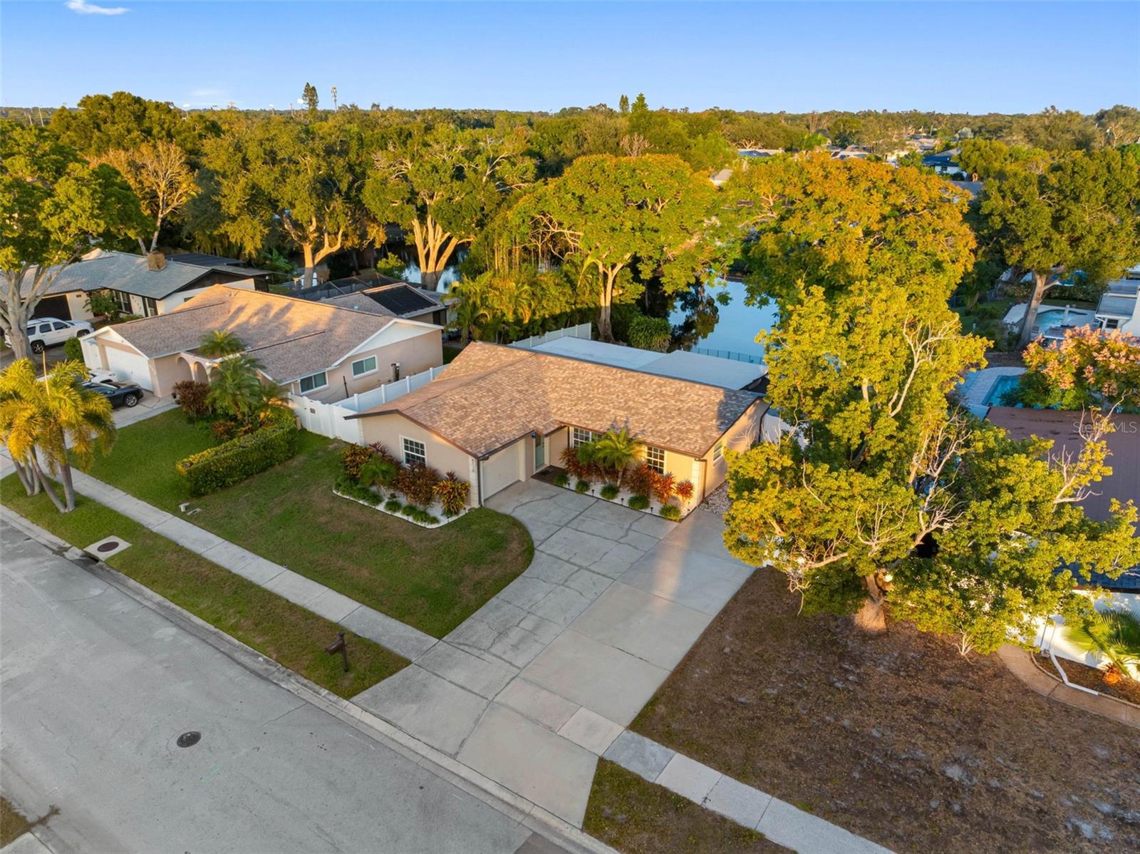 8139 129TH LN N, SEMINOLE, FL, 33776