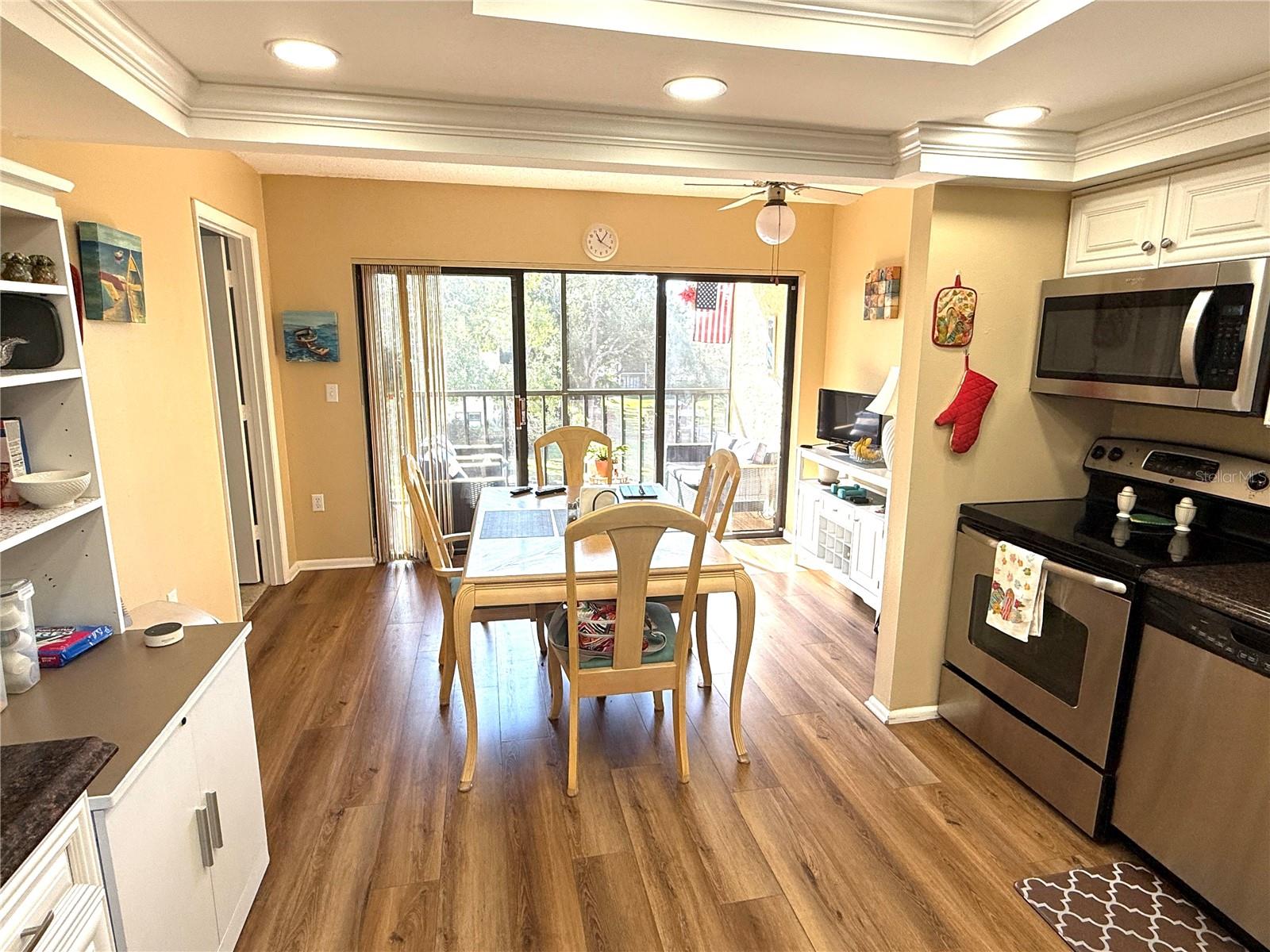 315 30TH AVE W #B305, BRADENTON, FL, 34205