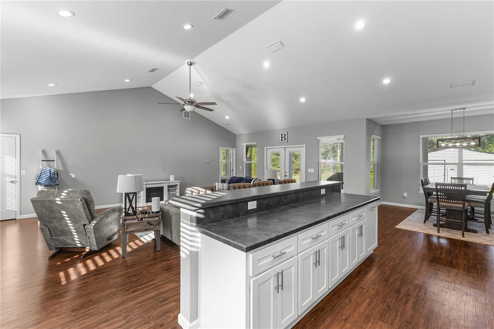 261 SW DEANNA TER, LAKE CITY, FL, 32025