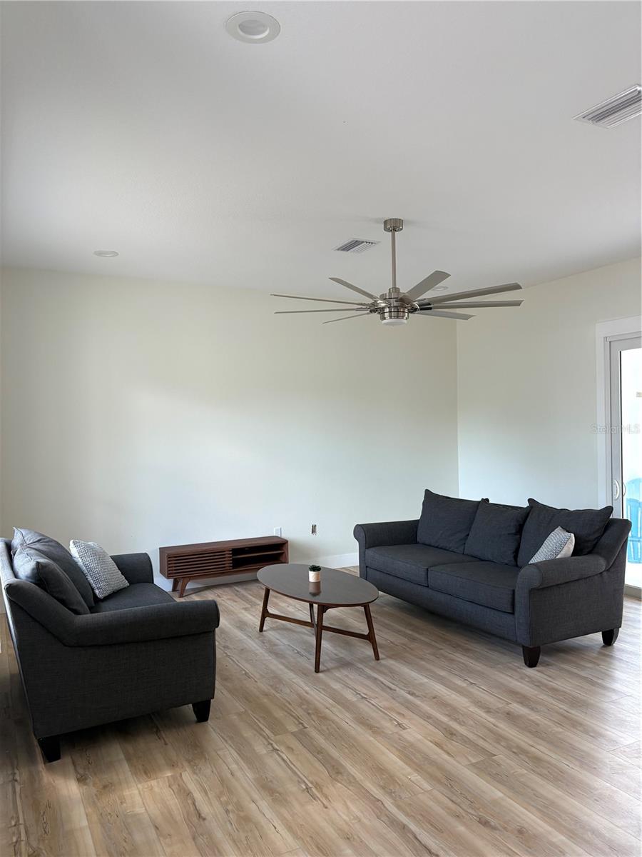 14733 SUNSET DR, LARGO, FL, 33774