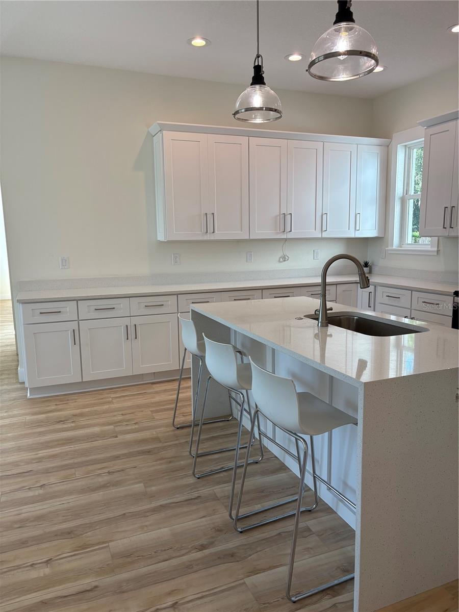 14733 SUNSET DR, LARGO, FL, 33774