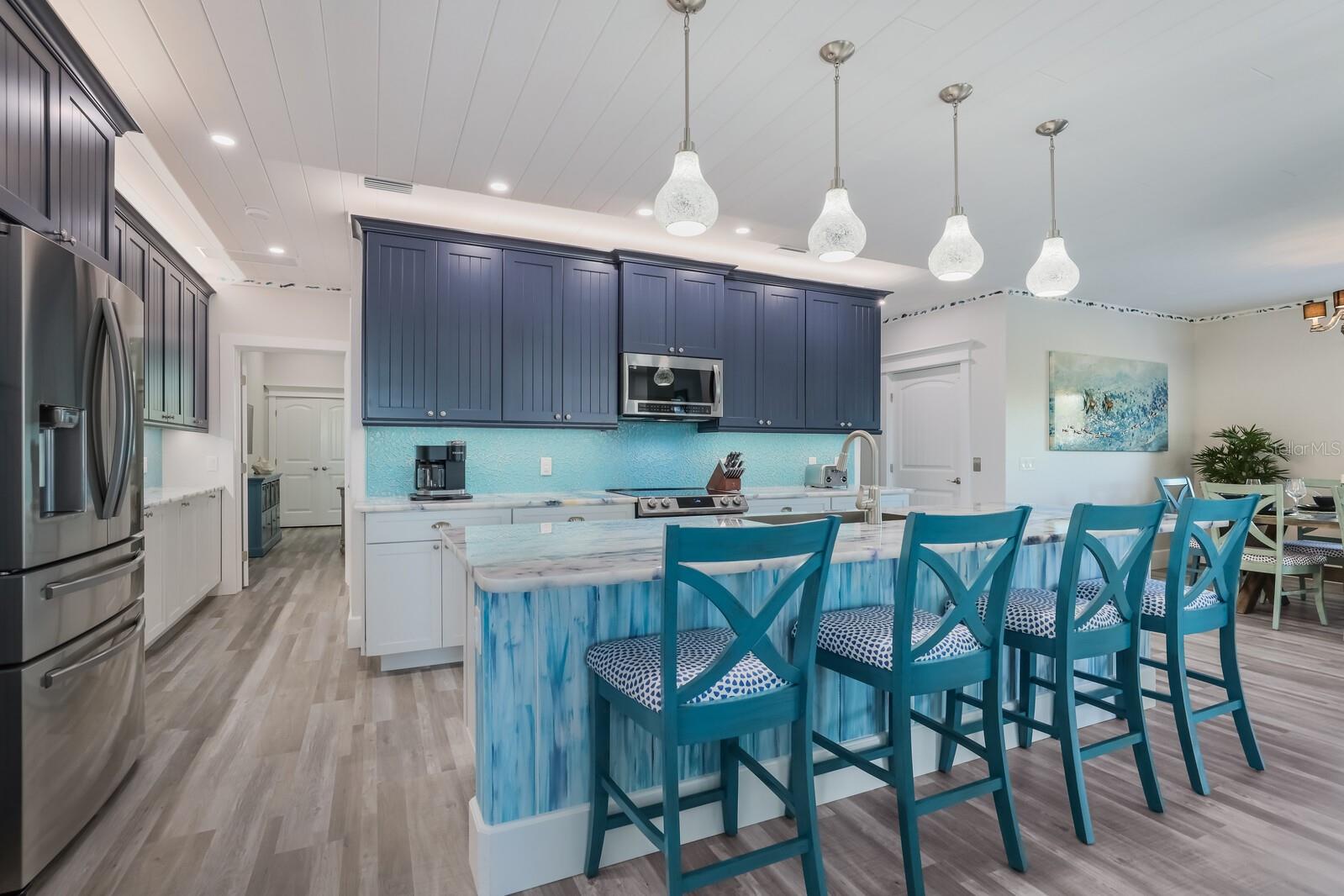 112 MANGROVE AVE, ANNA MARIA, FL, 34216