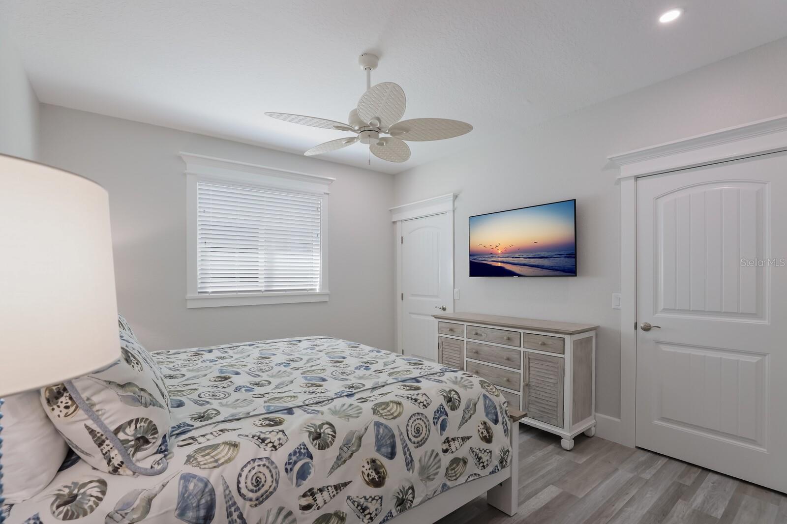 112 MANGROVE AVE, ANNA MARIA, FL, 34216