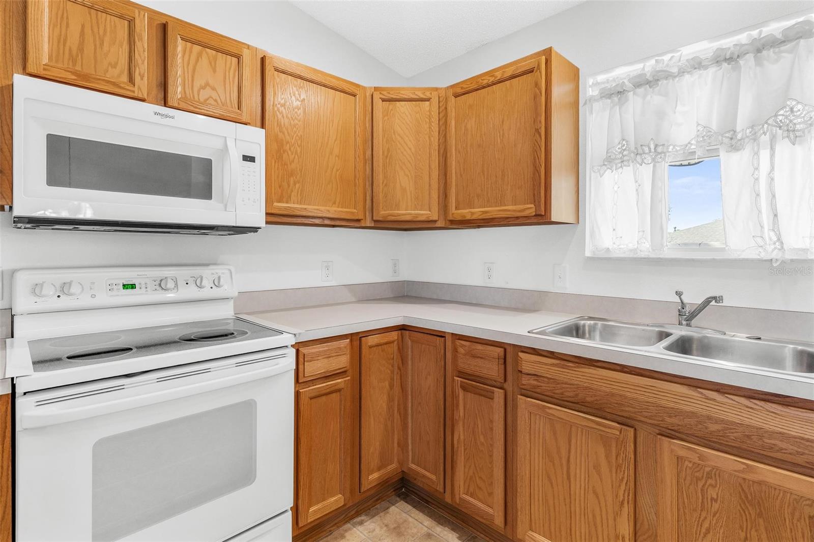 2732 PRIVADA DR, THE VILLAGES, FL, 32162