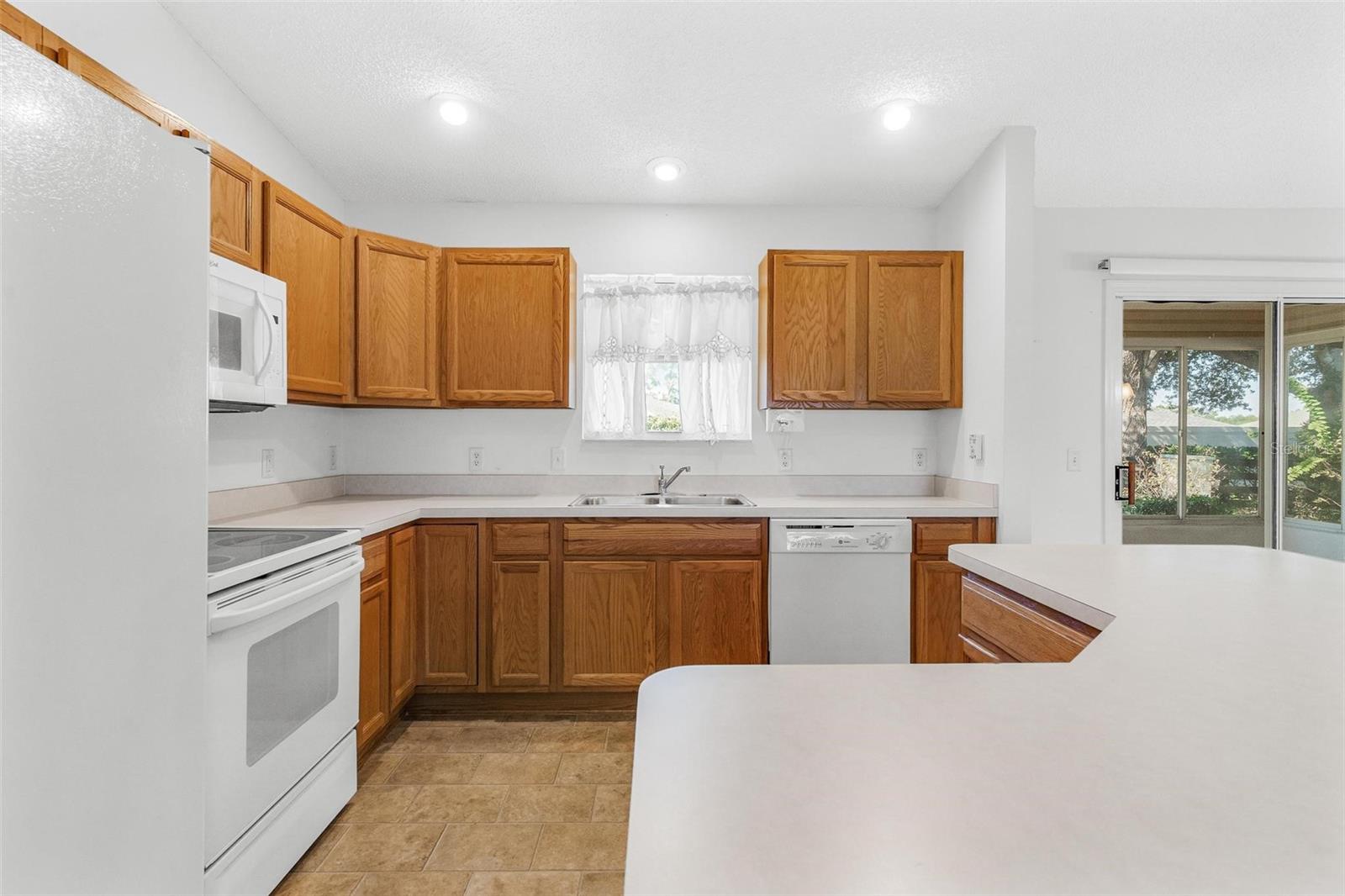 2732 PRIVADA DR, THE VILLAGES, FL, 32162