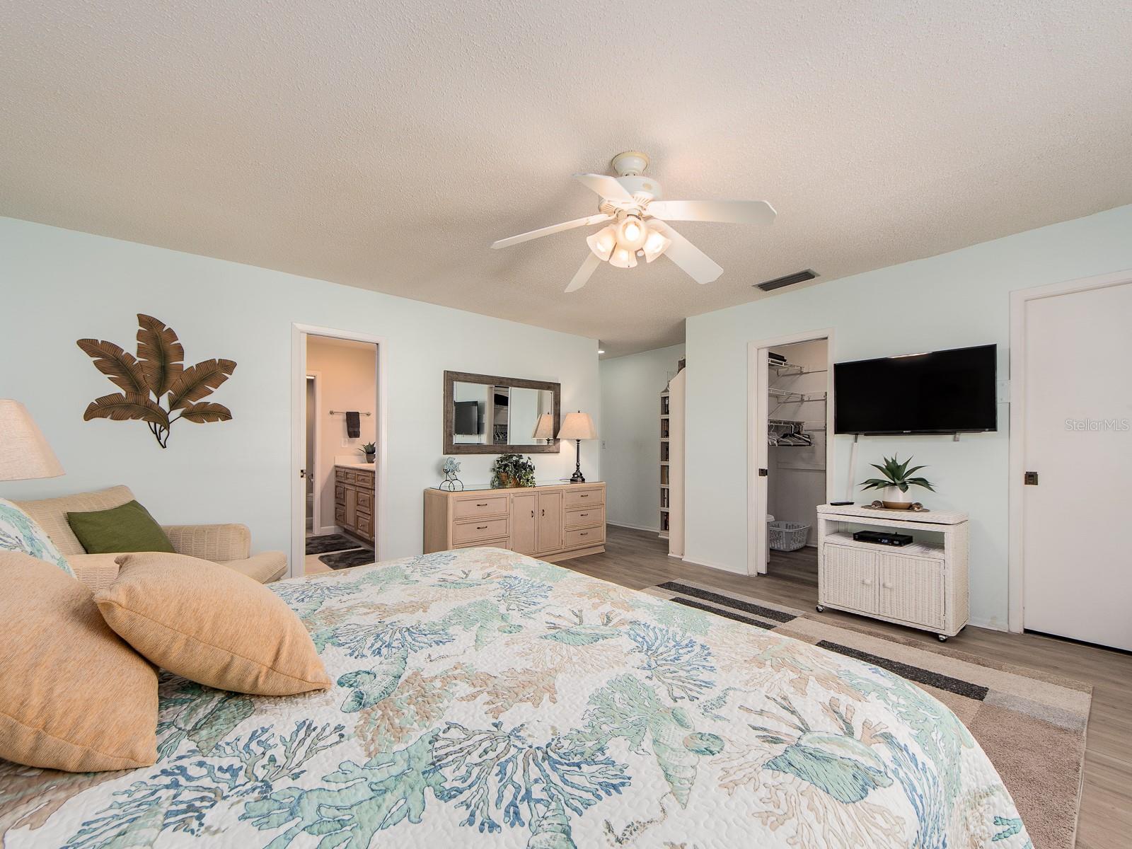 2900 GULF BLVD #307, BELLEAIR BEACH, FL, 33786