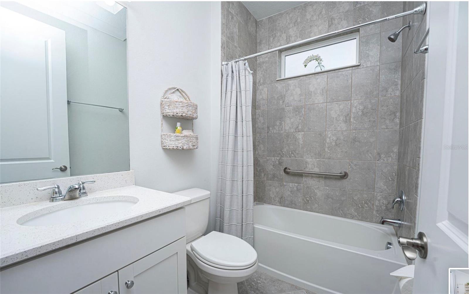 546 MARGARITAVILLE AVE, DAYTONA BEACH, FL, 32124