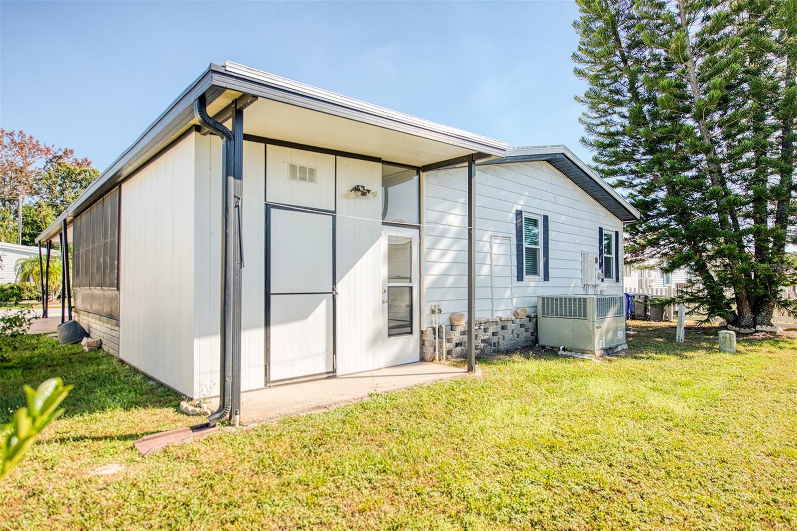 72 PELICAN DR E, OLDSMAR, FL, 34677